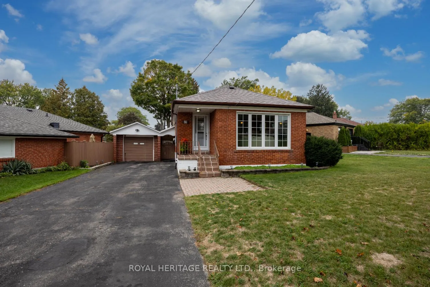Photo 2 of 49 Tansley Avenue, Scarborough, Bendale — HOMEH