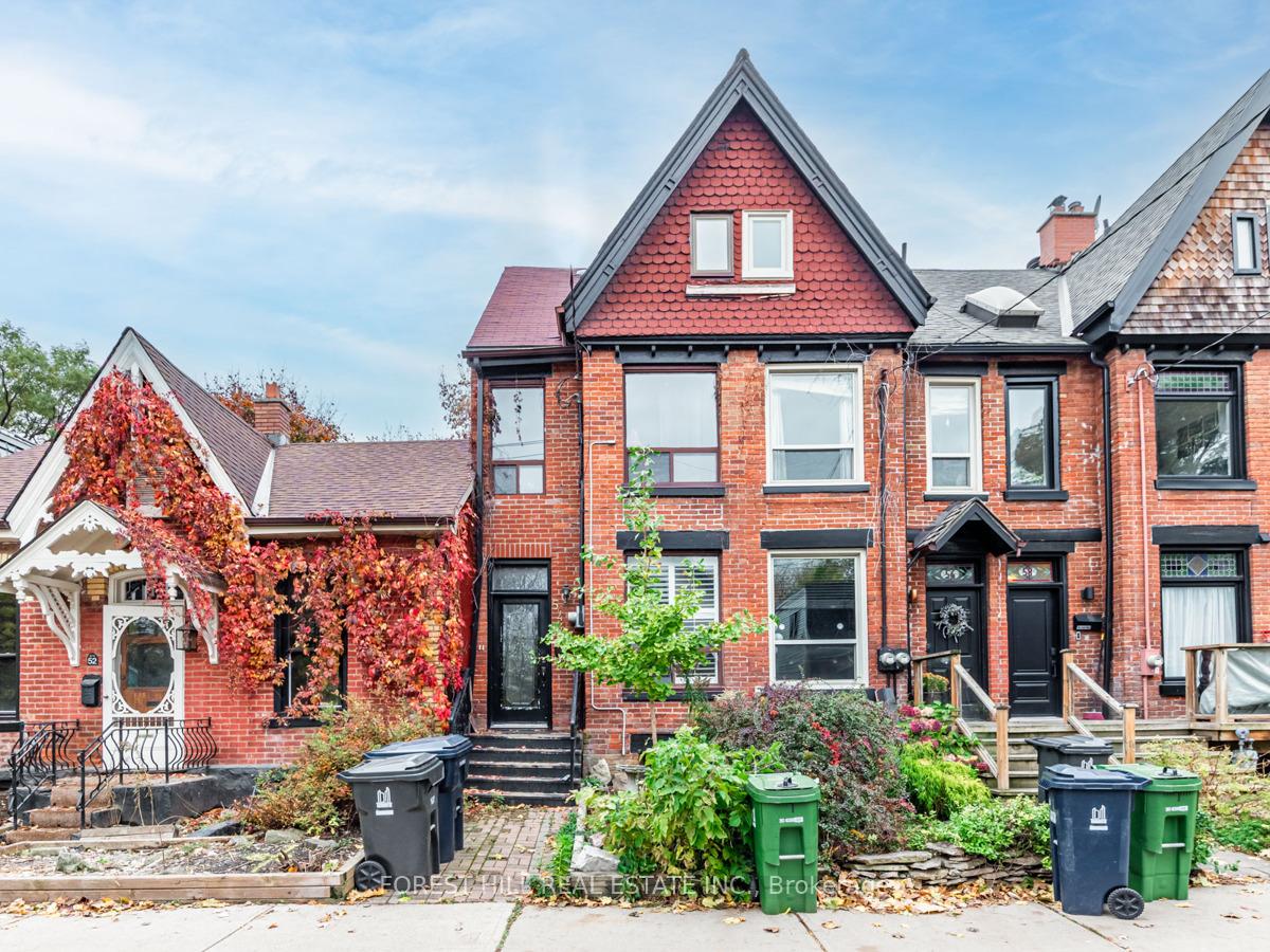Front of 54 De Grassi Street