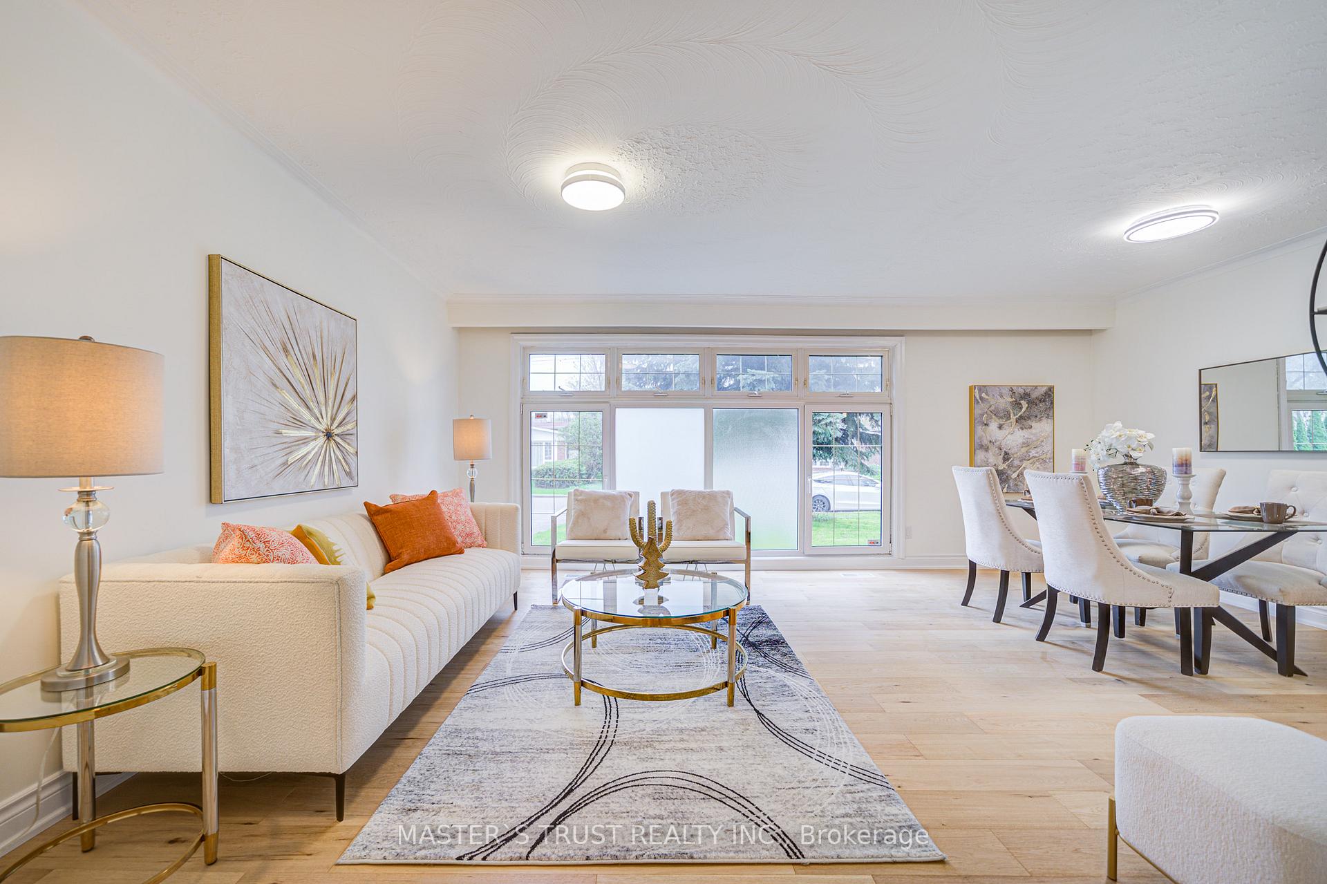 Photo 3 of 30 Deerfield Road, Scarborough, Bendale — HOMEH
