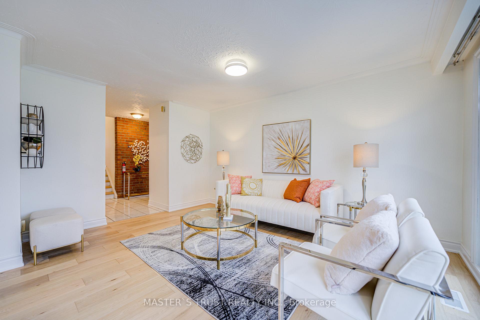 Photo 5 of 30 Deerfield Road, Scarborough, Bendale — HOMEH