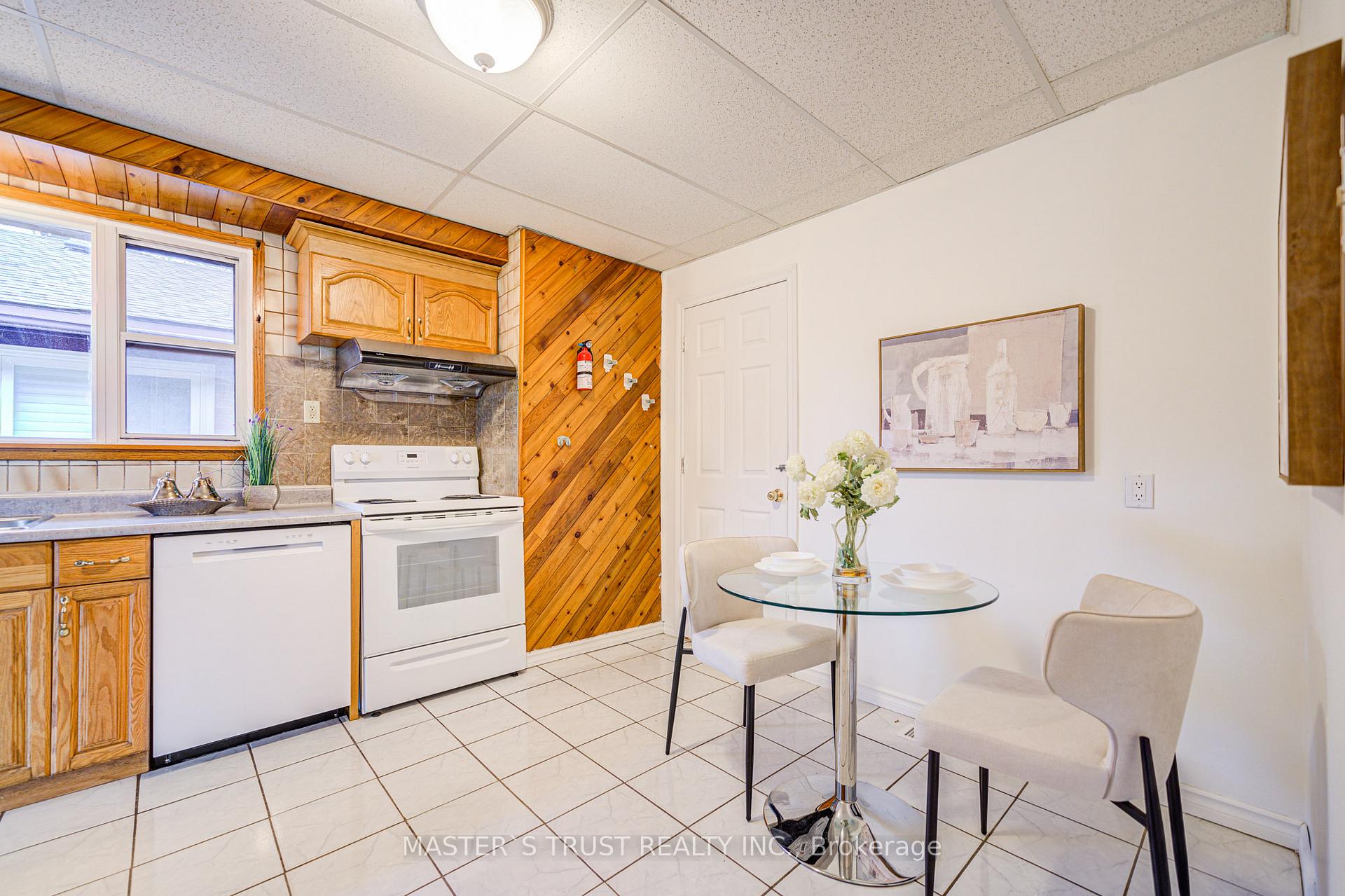 Photo 13 of 30 Deerfield Road, Scarborough, Bendale — HOMEH