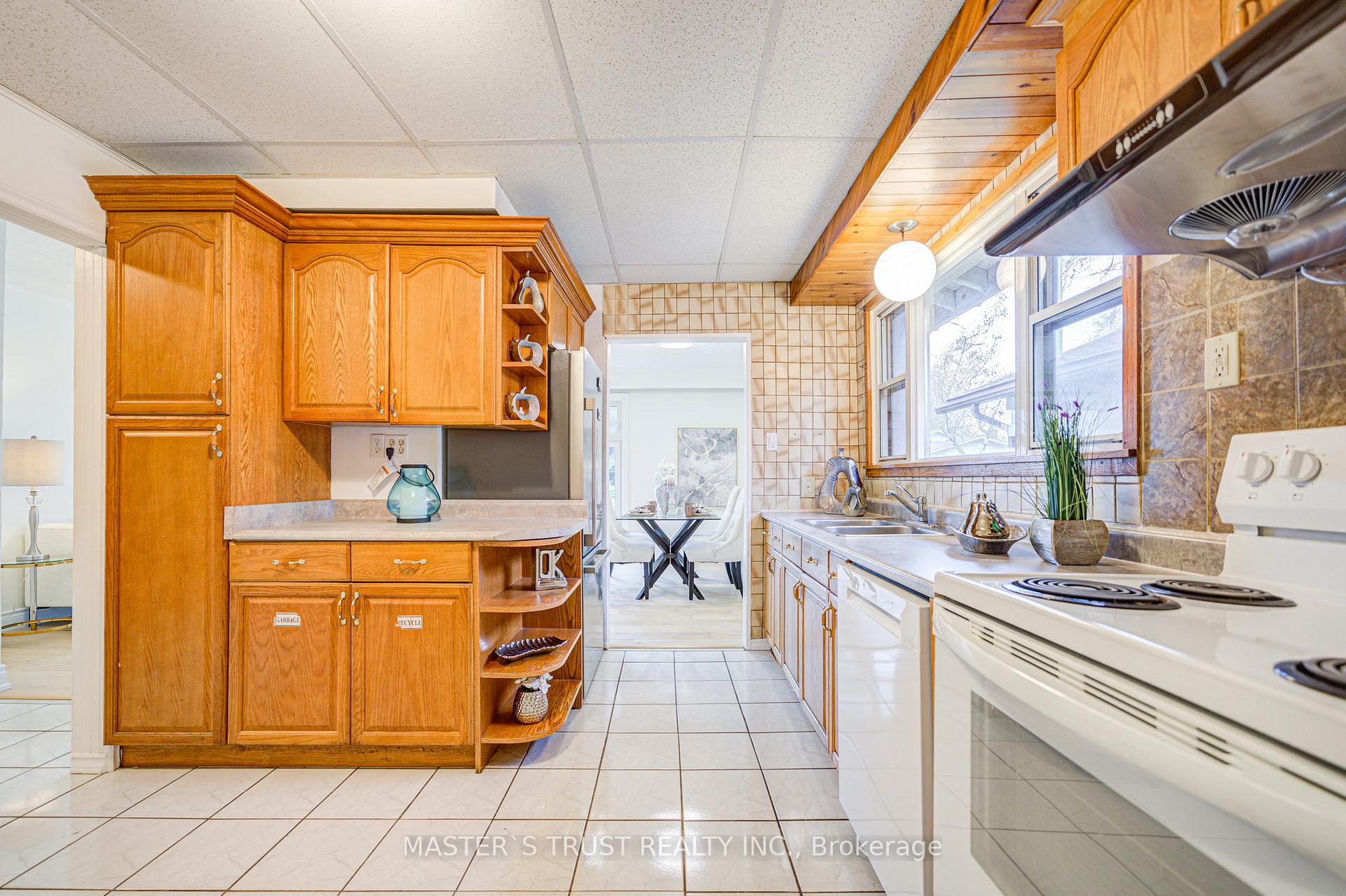Photo 16 of 30 Deerfield Road, Scarborough, Bendale — HOMEH
