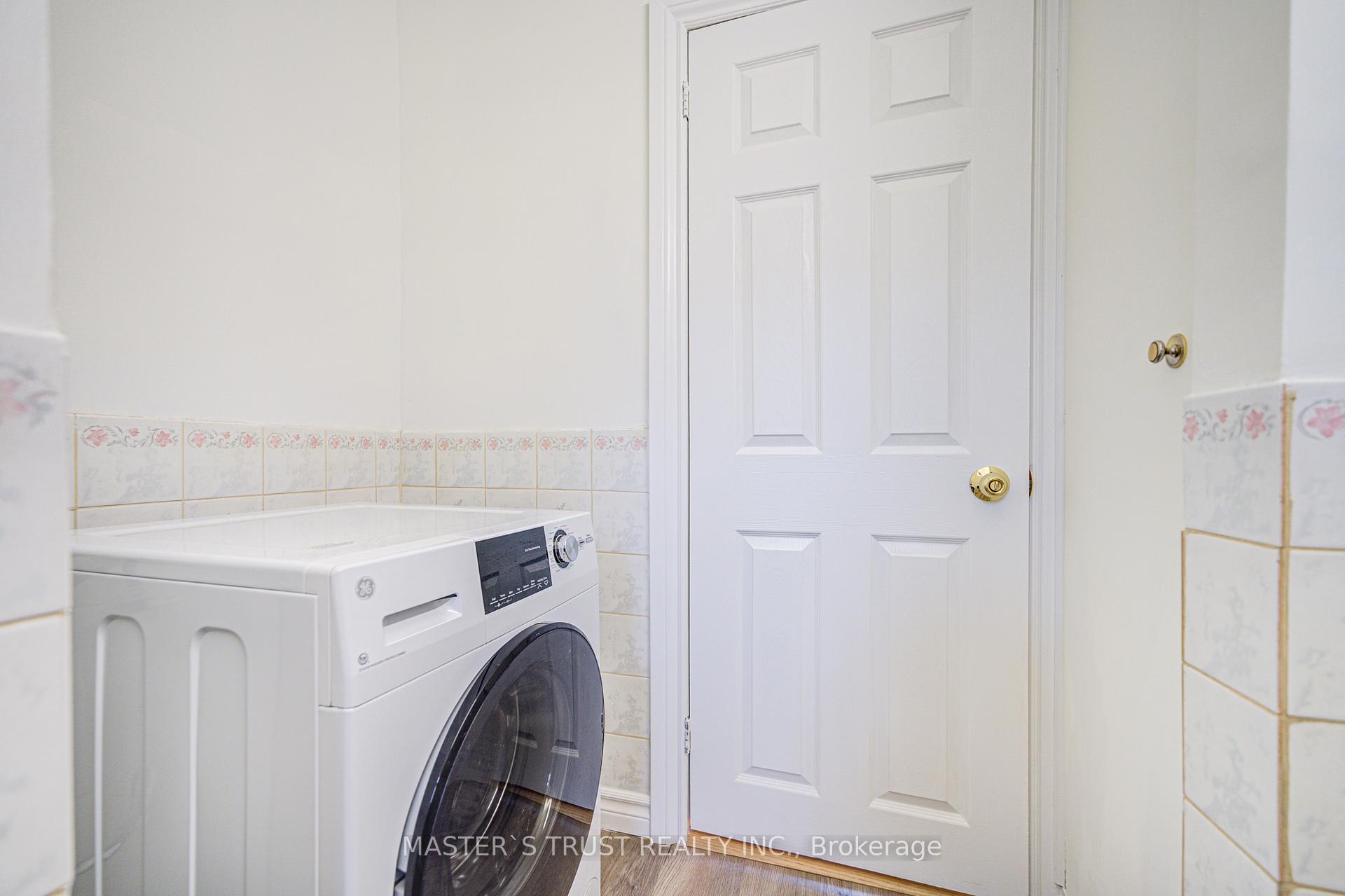 Photo 19 of 30 Deerfield Road, Scarborough, Bendale — HOMEH