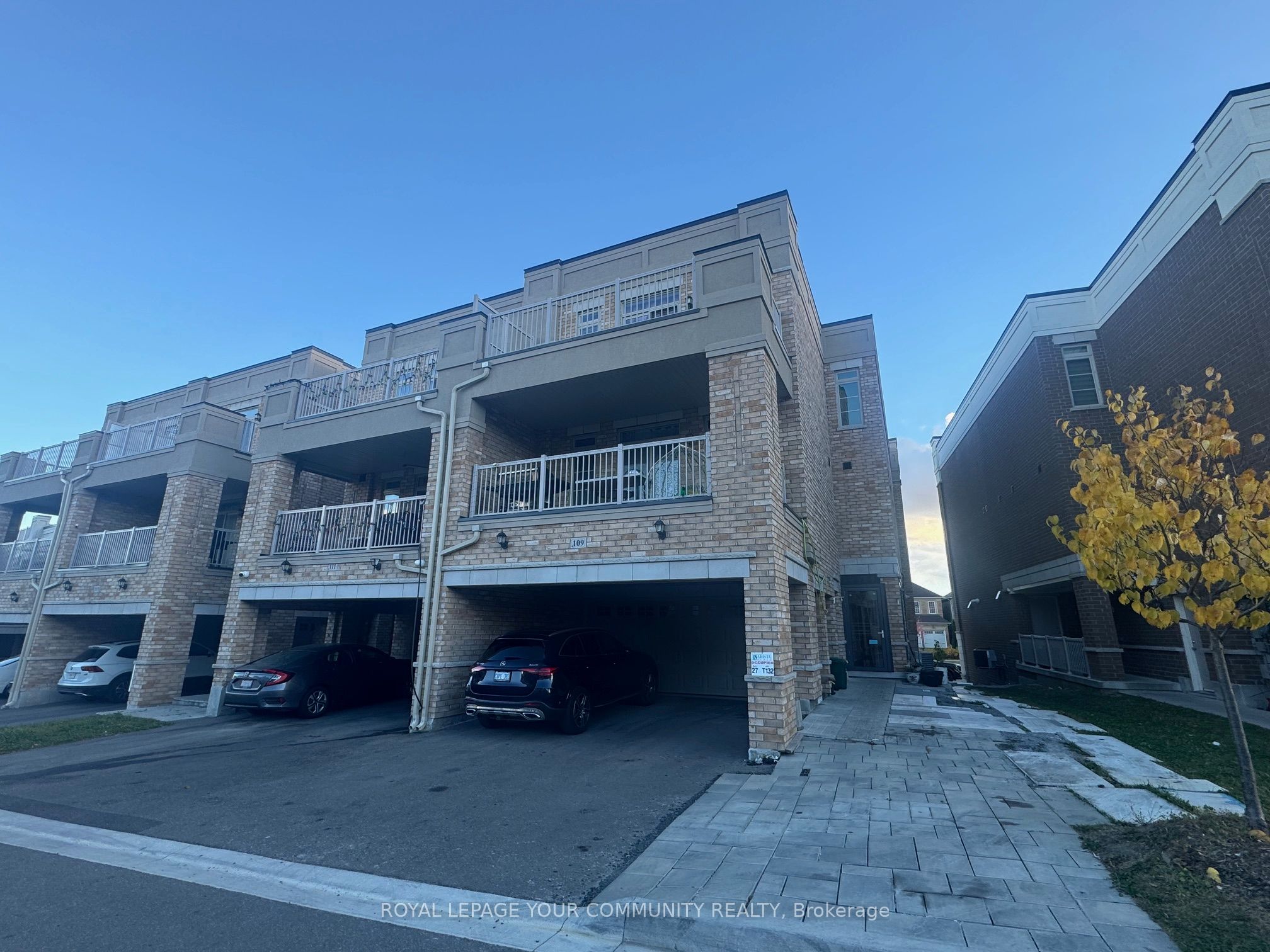 Photo 2 of Unit B, 109 Luzon Avenue, Markham, Box Grove — HOMEH
