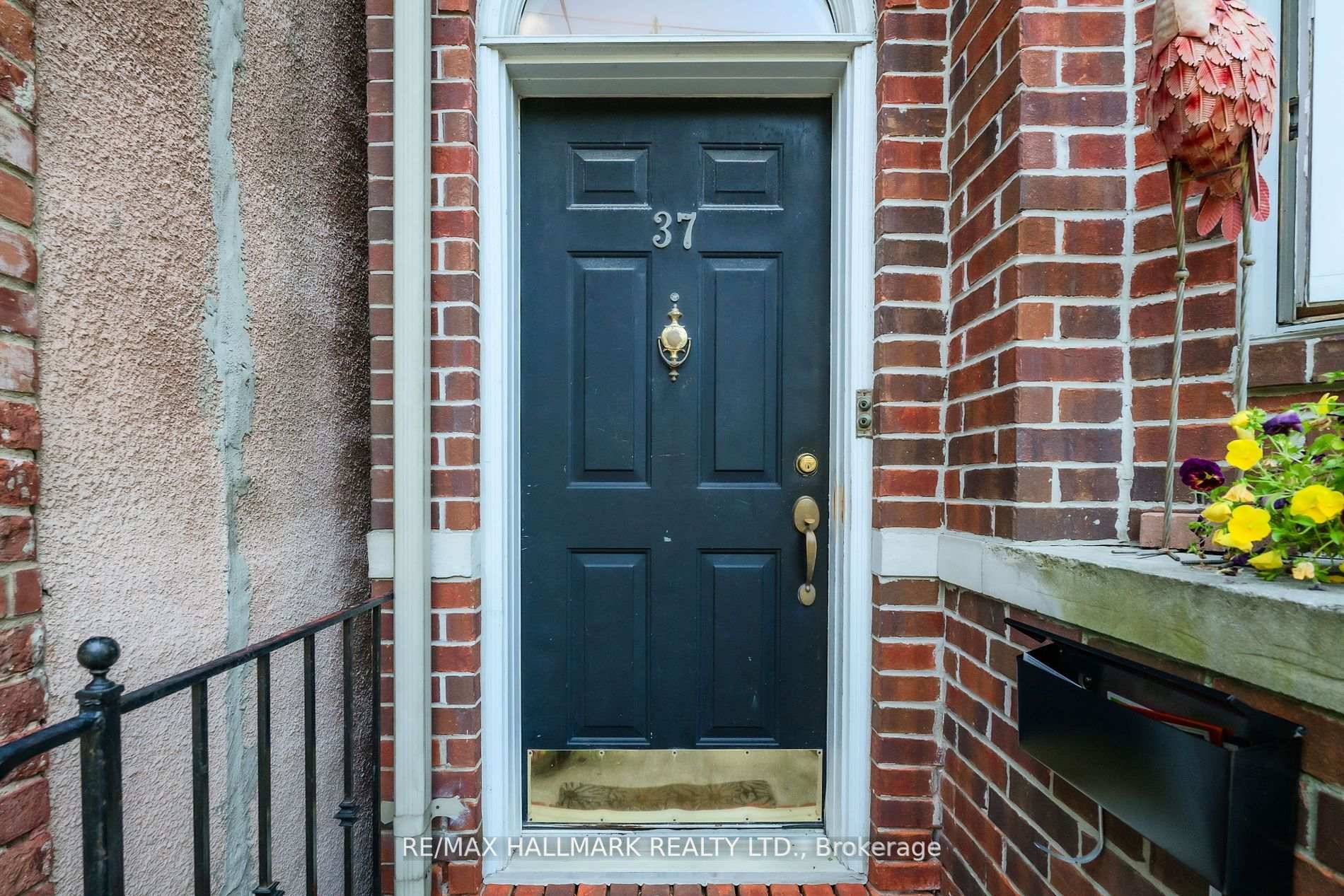 Photo 7 of Unit Upper, 37 West Avenue W, Toronto, South Riverdale — HOMEH