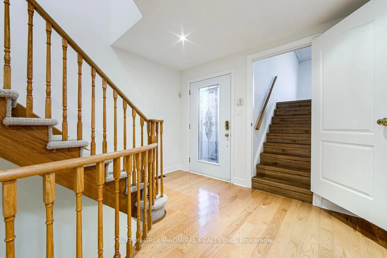 Photo 6 of 63 Croteau Crescent, Vaughan, Crestwood-Springfarm-Yorkhill — HOMEH