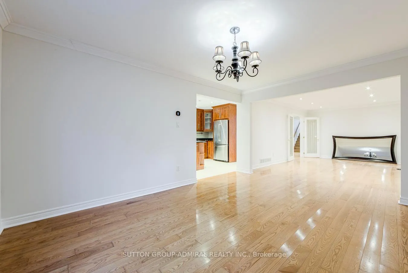 Photo 13 of 63 Croteau Crescent, Vaughan, Crestwood-Springfarm-Yorkhill — HOMEH