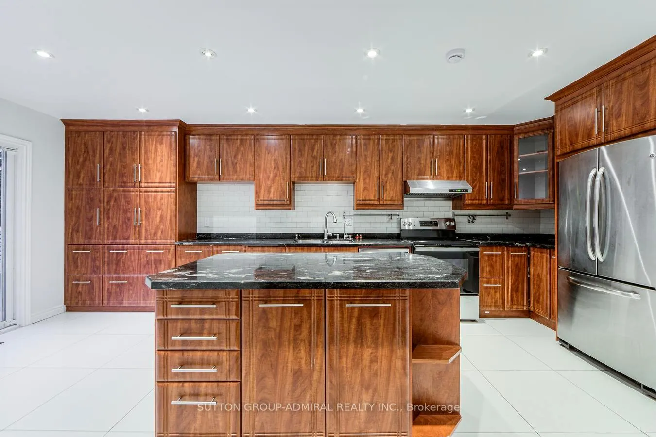 Photo 16 of 63 Croteau Crescent, Vaughan, Crestwood-Springfarm-Yorkhill — HOMEH