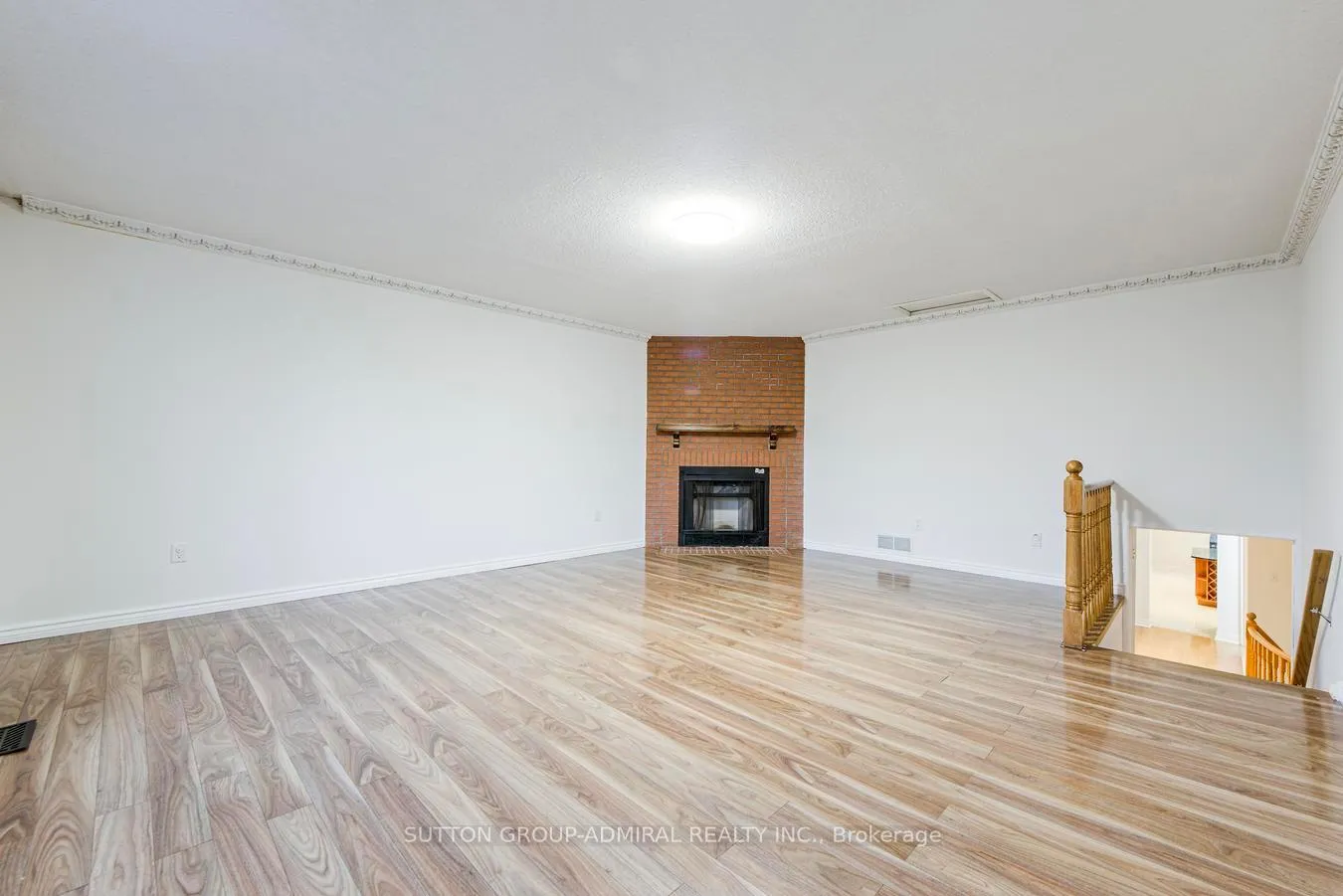 Photo 22 of 63 Croteau Crescent, Vaughan, Crestwood-Springfarm-Yorkhill — HOMEH