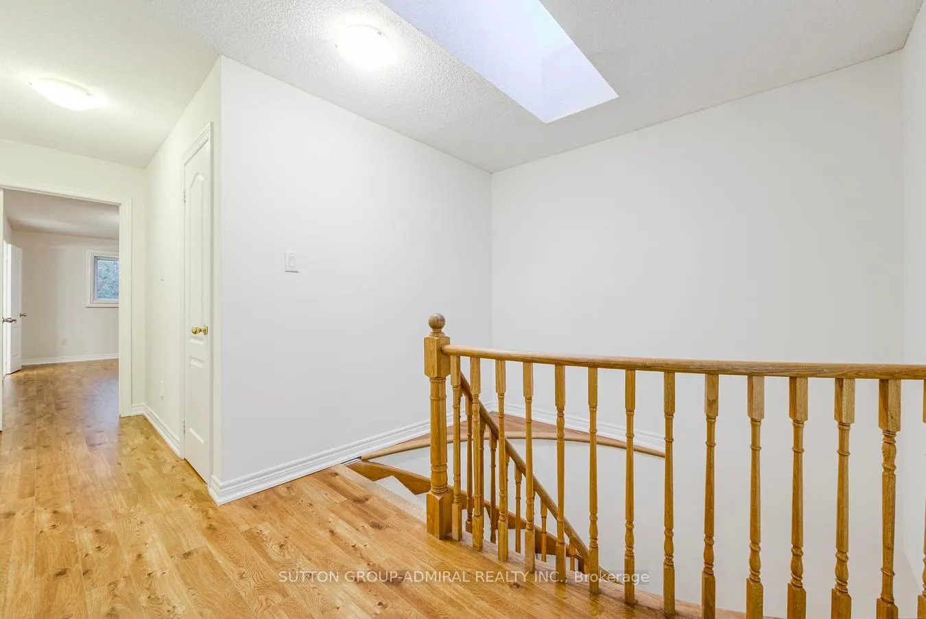 Photo 27 of 63 Croteau Crescent, Vaughan, Crestwood-Springfarm-Yorkhill — HOMEH
