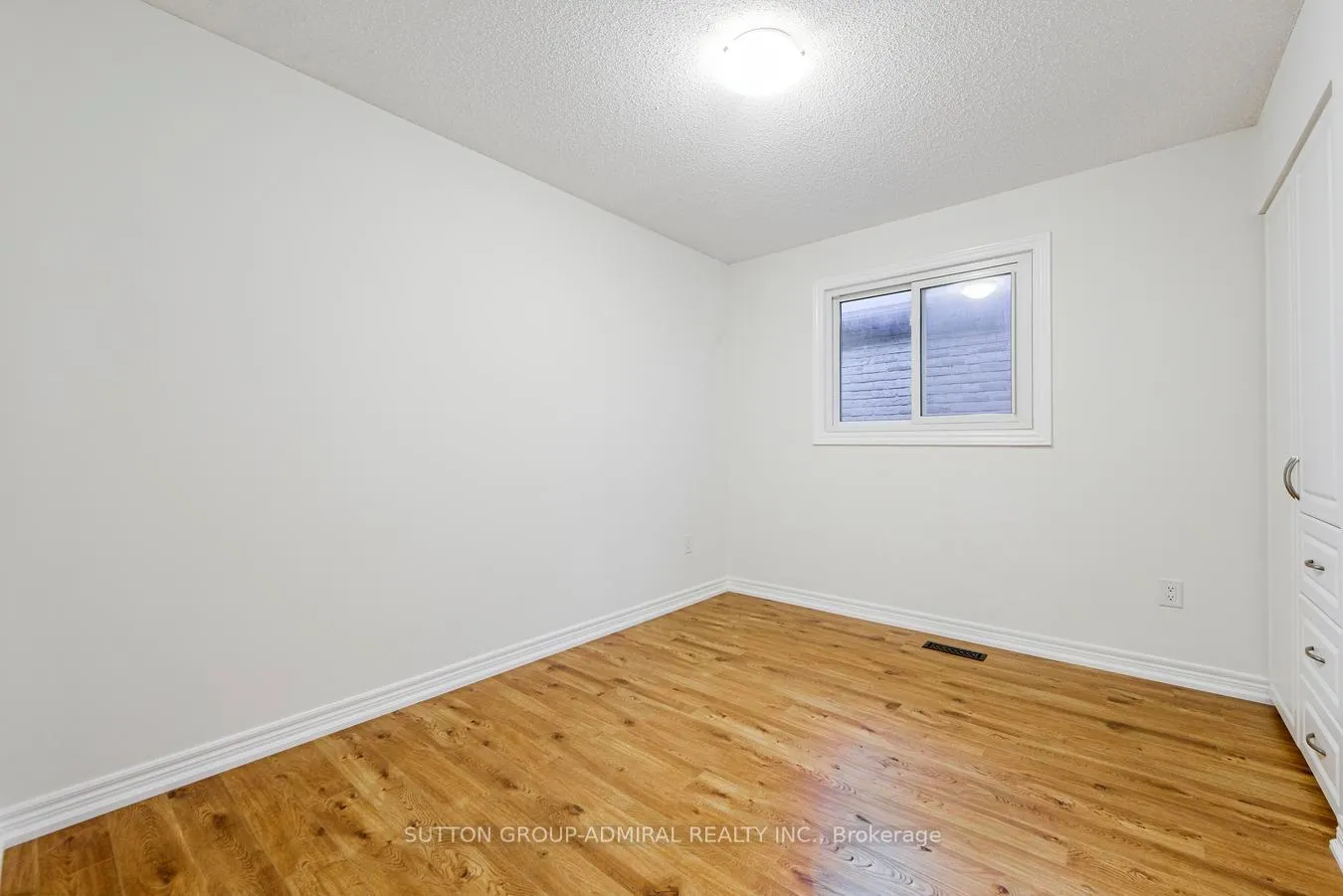 Photo 30 of 63 Croteau Crescent, Vaughan, Crestwood-Springfarm-Yorkhill — HOMEH