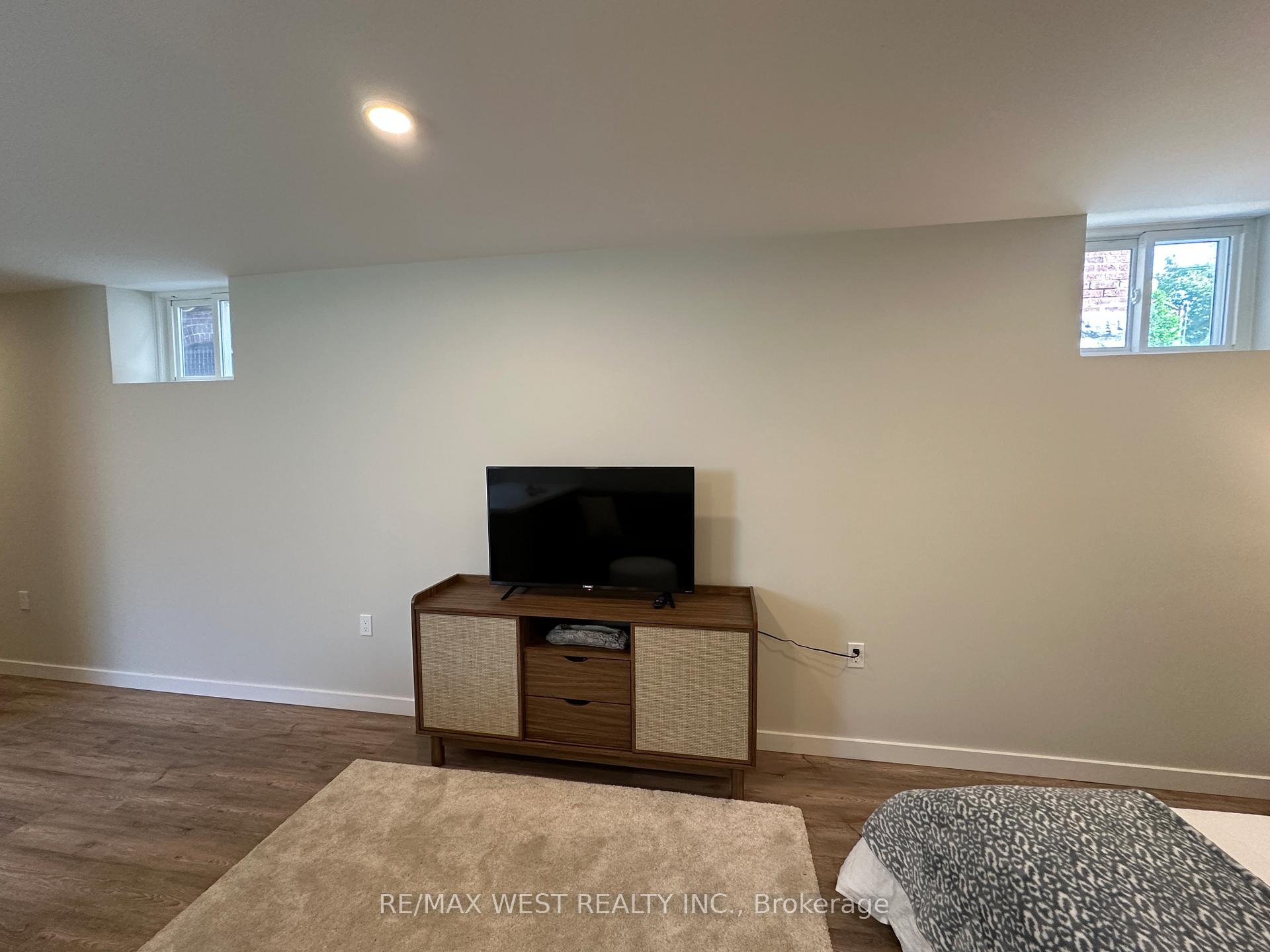 Photo 7 of Unit Lower, 176 Sammon Avenue, Toronto, Danforth Village-East York — HOMEH