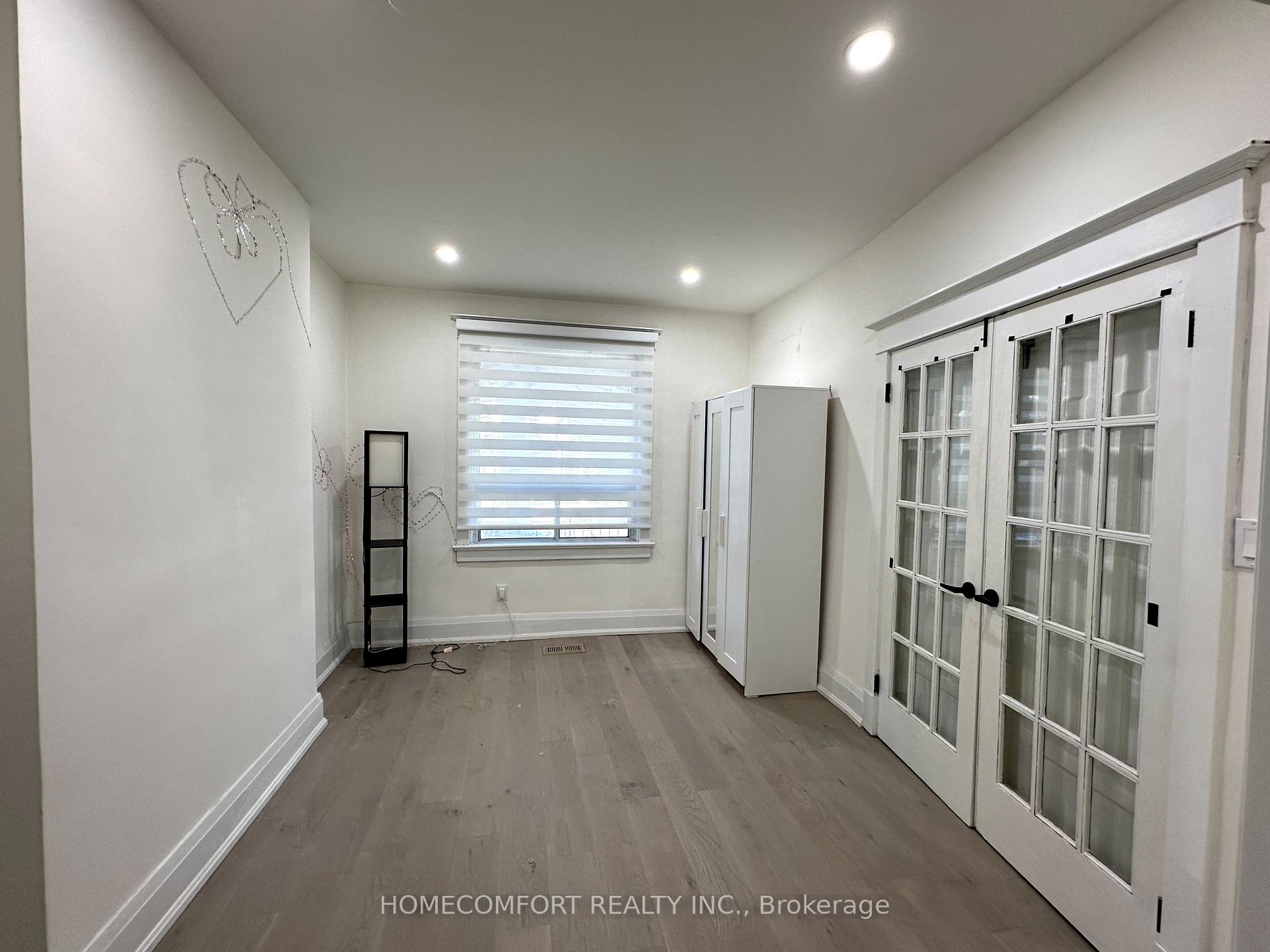 Photo 5 of Unit Main, 33 Strathmore Boulevard, Toronto, Danforth — HOMEH