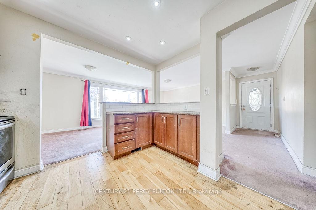 Photo 11 of 63 Hiscock Boulevard, Scarborough, Woburn — HOMEH