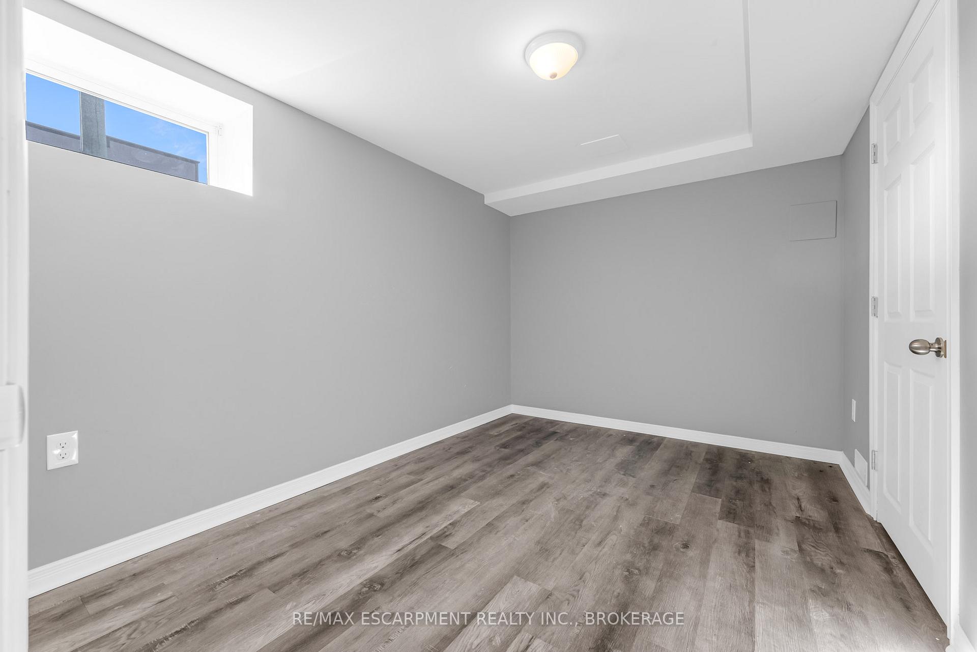 Photo 8 of Unit Lower, 68 1/2 Pine Street S, Thorold, Thorold Downtown — HOMEH