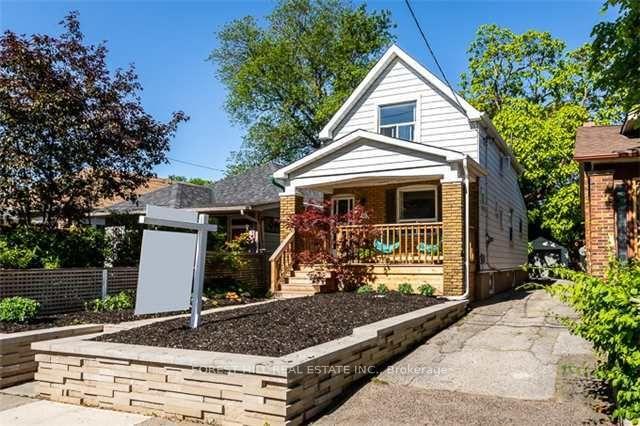 Photo 2 of 157 Oak Park Avenue, Toronto, Woodbine-Lumsden — HOMEH