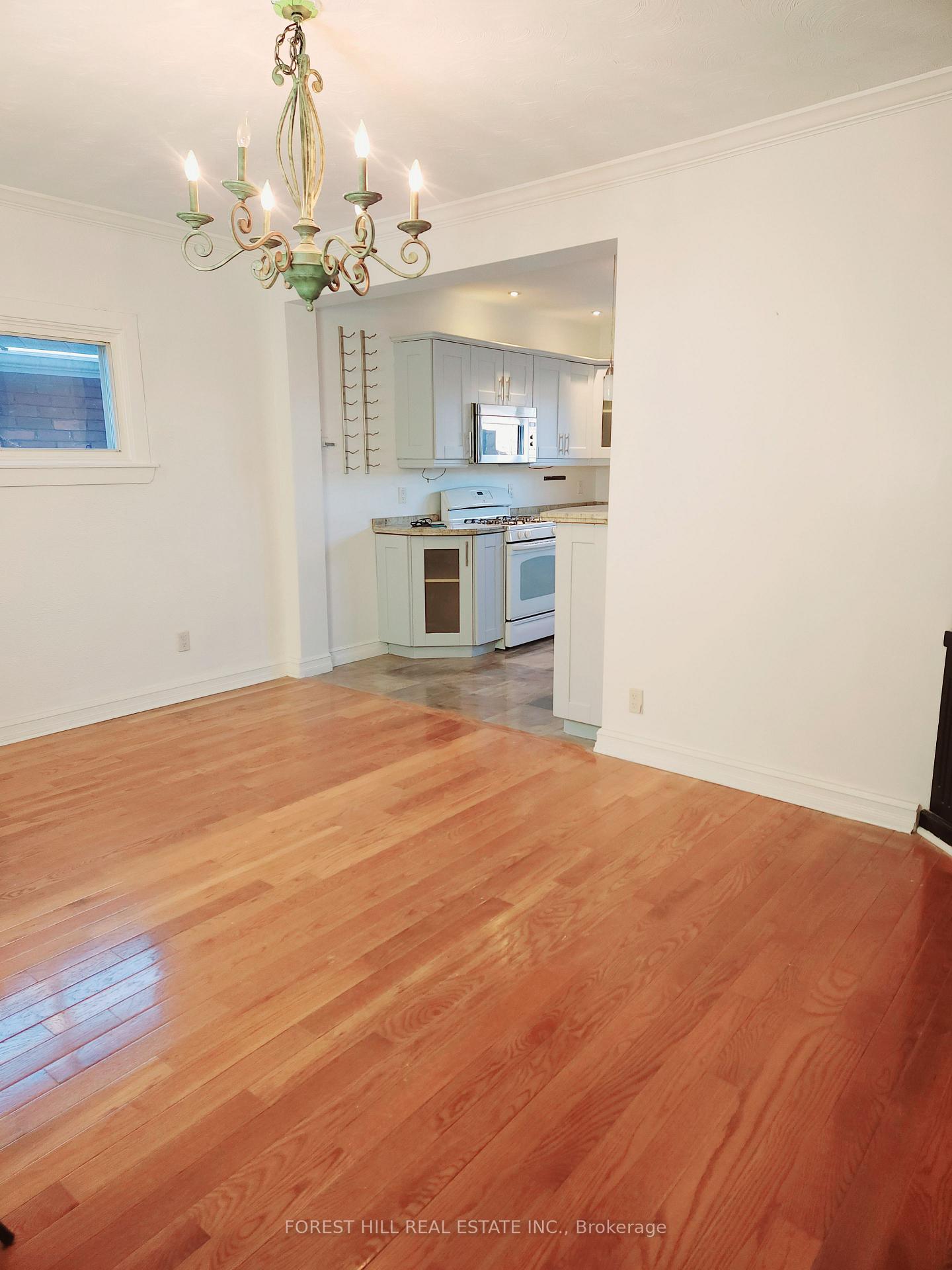 Photo 7 of 157 Oak Park Avenue, Toronto, Woodbine-Lumsden — HOMEH