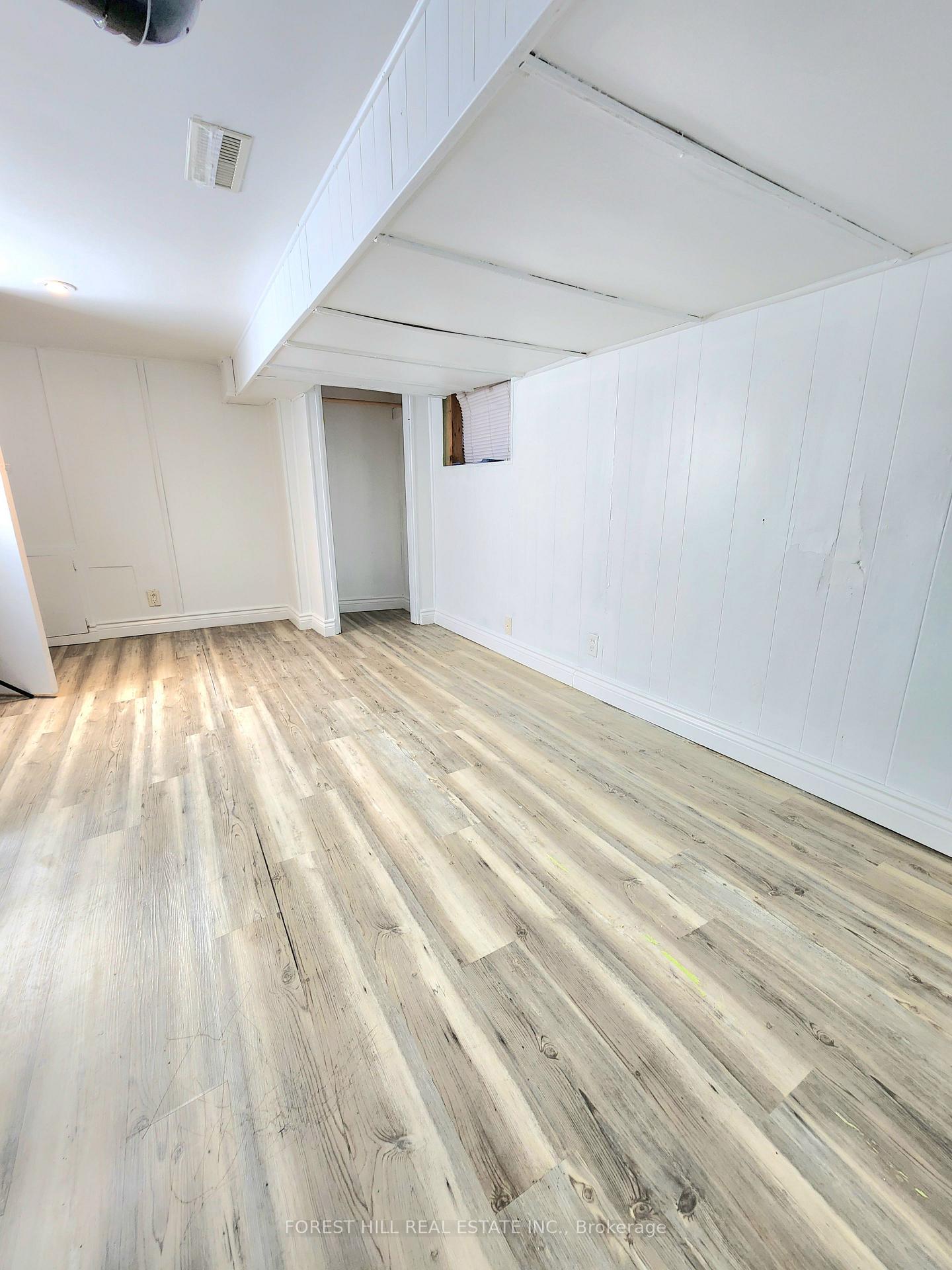 Photo 17 of 157 Oak Park Avenue, Toronto, Woodbine-Lumsden — HOMEH