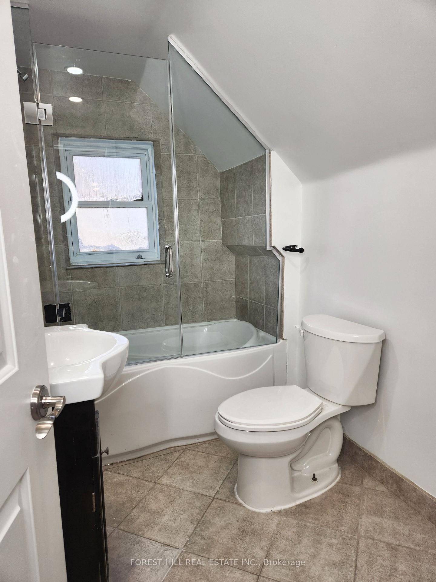 Photo 22 of 157 Oak Park Avenue, Toronto, Woodbine-Lumsden — HOMEH