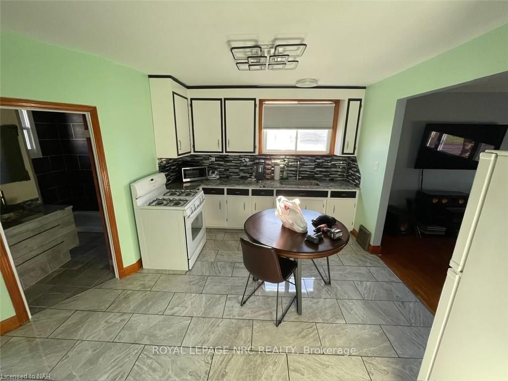 Photo 2 of 1095 Barron Road, Thorold, Port Robinson — HOMEH
