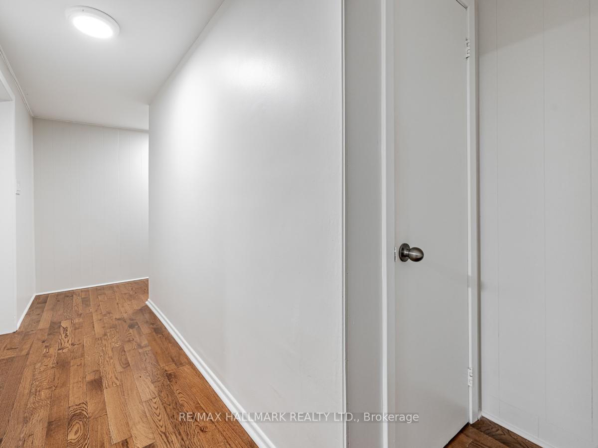 Photo 4 of 42 Parkview Hill Crescent, Toronto, O'Connor-Parkview — HOMEH