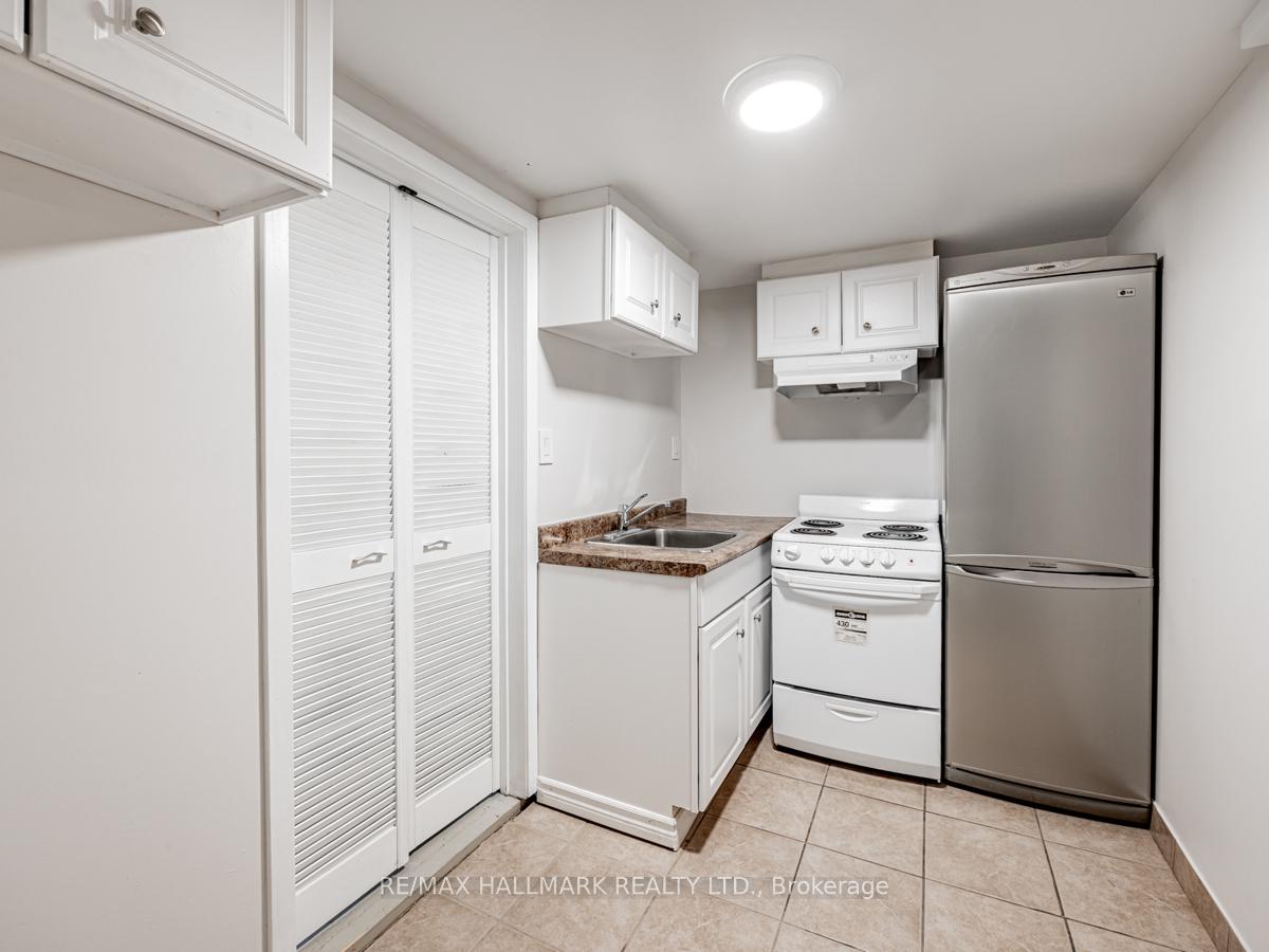 Photo 13 of 42 Parkview Hill Crescent, Toronto, O'Connor-Parkview — HOMEH