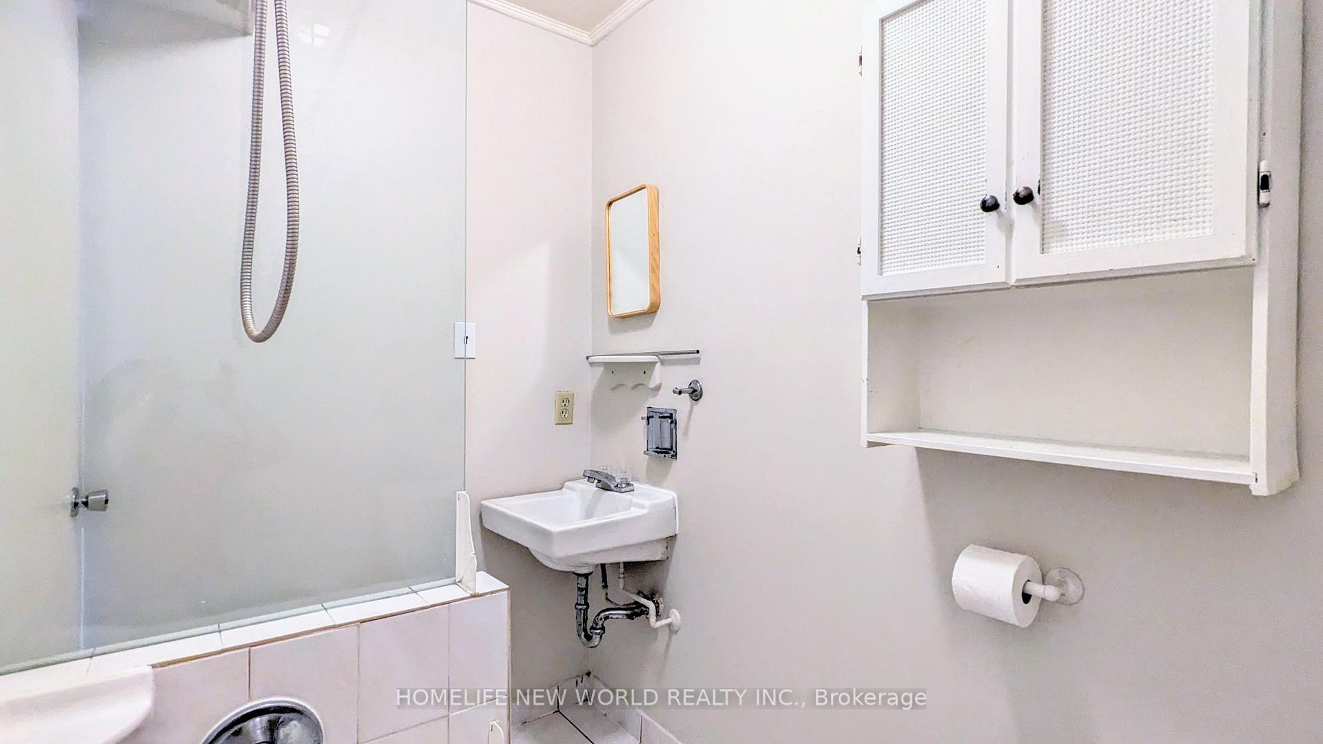 Photo 10 of Unit Floor 3, 444 Queen Street W, Toronto, Kensington-Chinatown — HOMEH