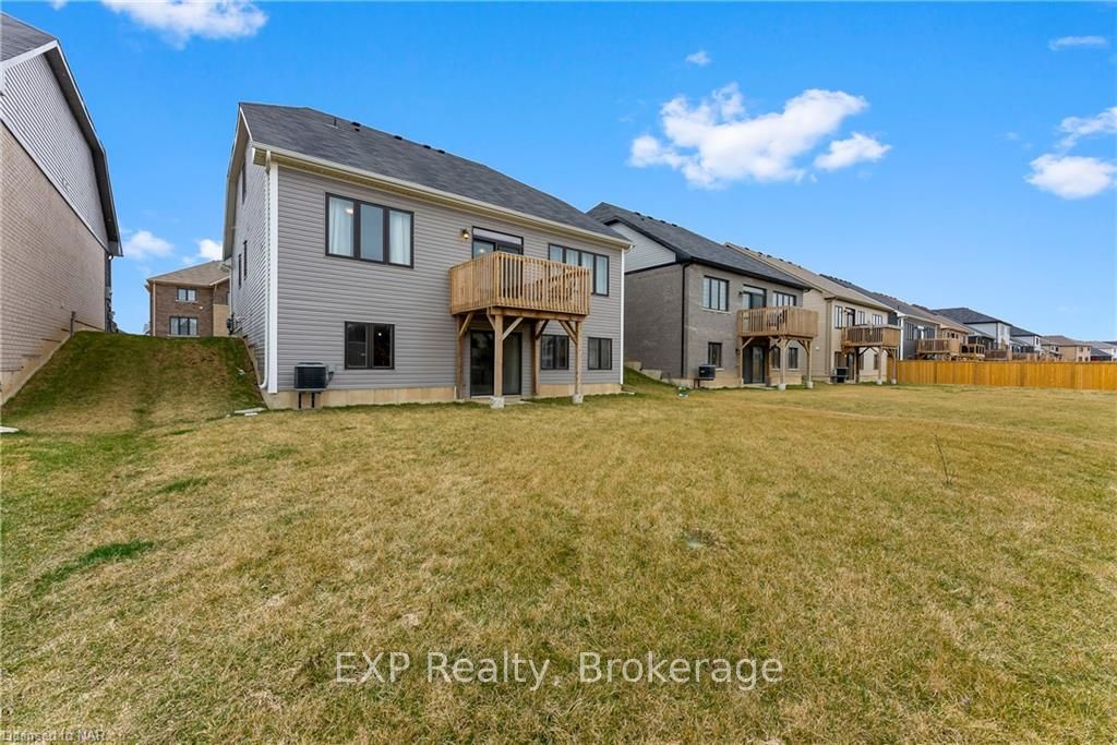 Photo 7 of 12 Explorer Way, Thorold, Rolling Meadows — HOMEH