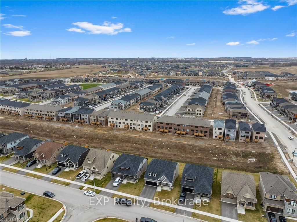 Photo 8 of 12 Explorer Way, Thorold, Rolling Meadows — HOMEH