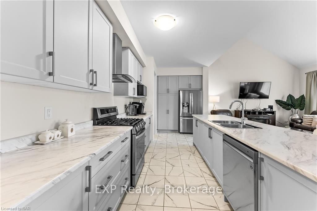 Photo 18 of 12 Explorer Way, Thorold, Rolling Meadows — HOMEH