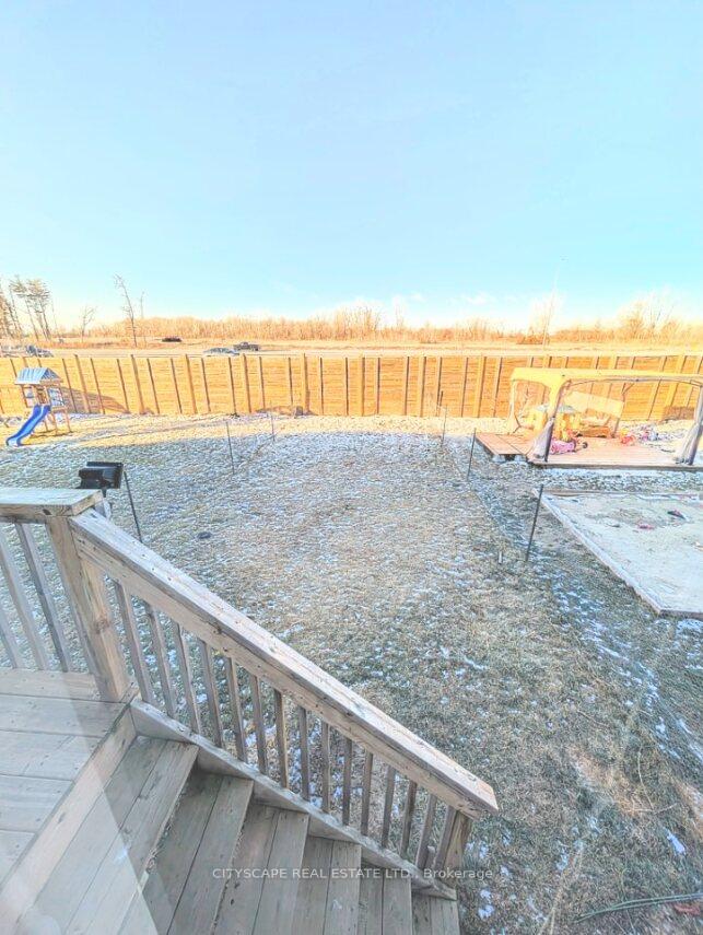 Photo 3 of 158 Esther Crescent W, Thorold, Hurricane/Merrittville — HOMEH