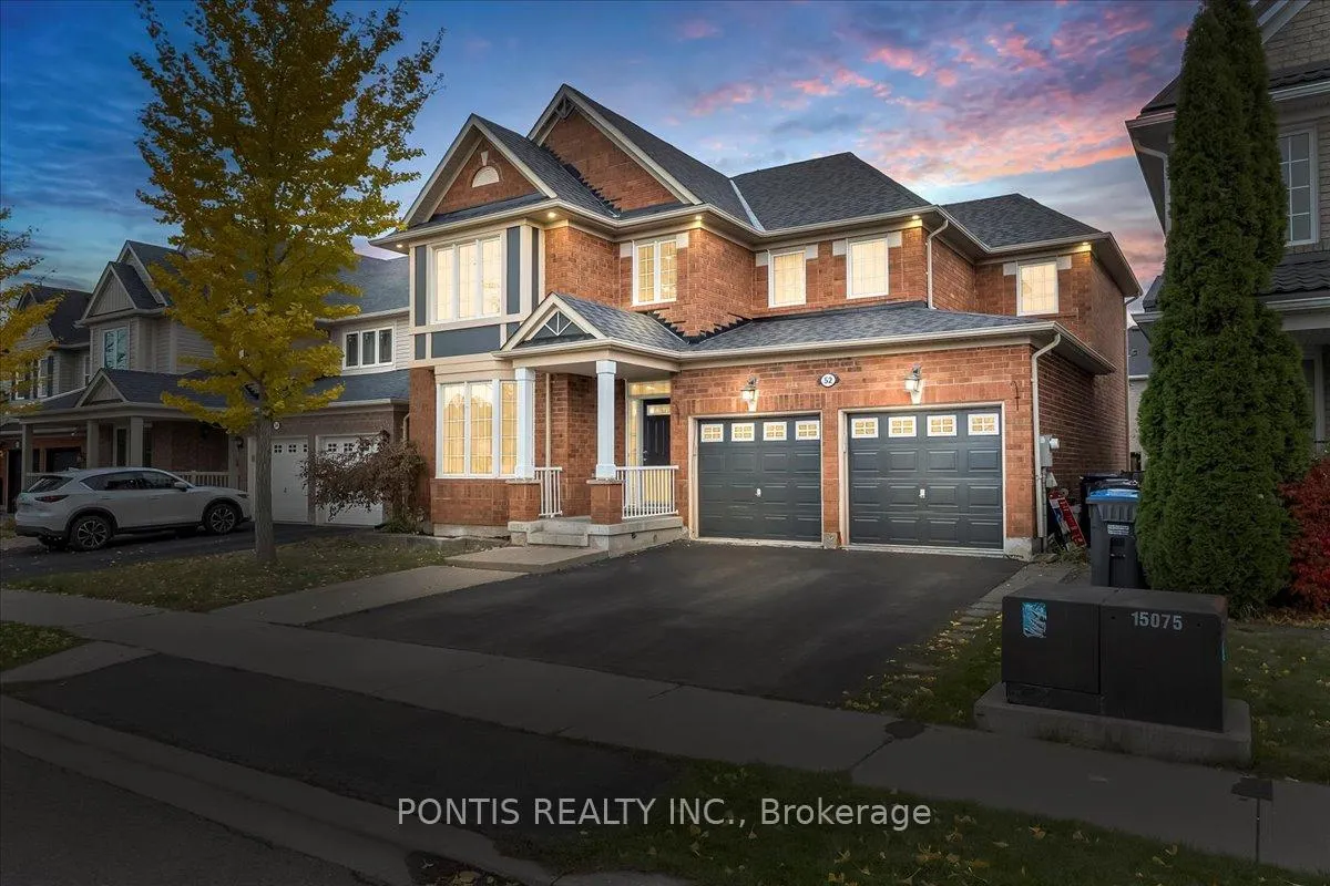 Photo 2 of 52 Emmett Circle, Brampton, Fletcher's Meadow — HOMEH