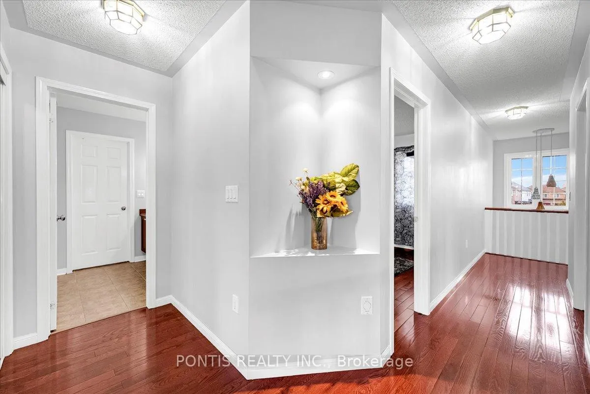 Photo 27 of 52 Emmett Circle, Brampton, Fletcher's Meadow — HOMEH