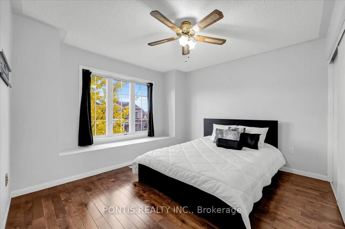 Photo 30 of 52 Emmett Circle, Brampton, Fletcher's Meadow — HOMEH