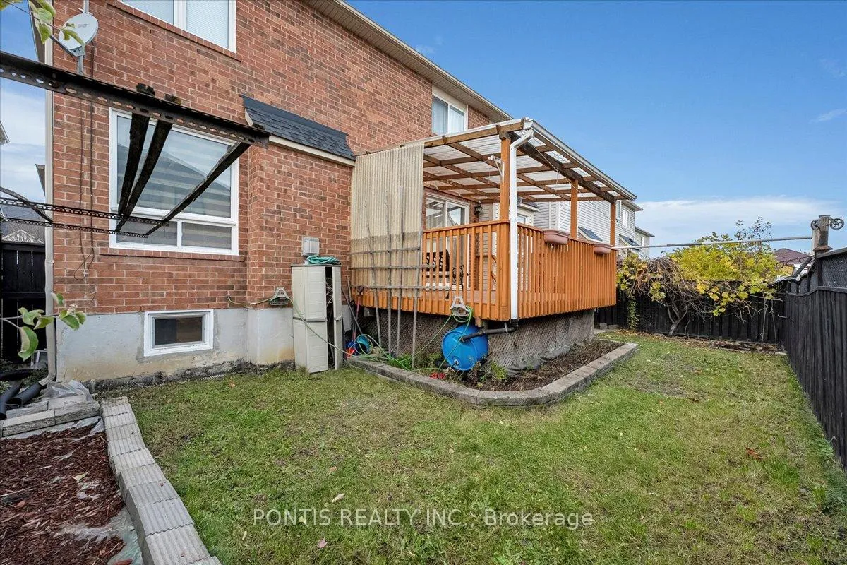 Photo 40 of 52 Emmett Circle, Brampton, Fletcher's Meadow — HOMEH