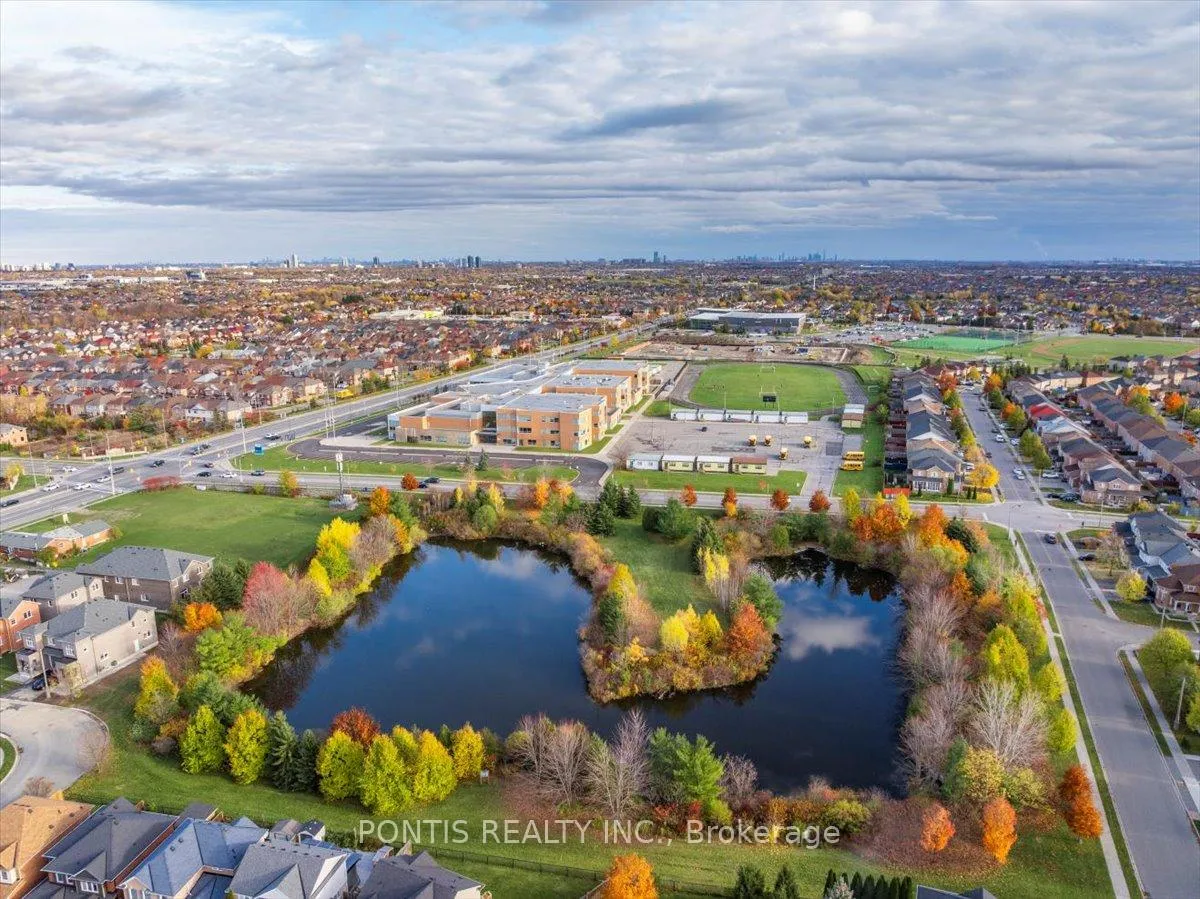 Photo 50 of 52 Emmett Circle, Brampton, Fletcher's Meadow — HOMEH
