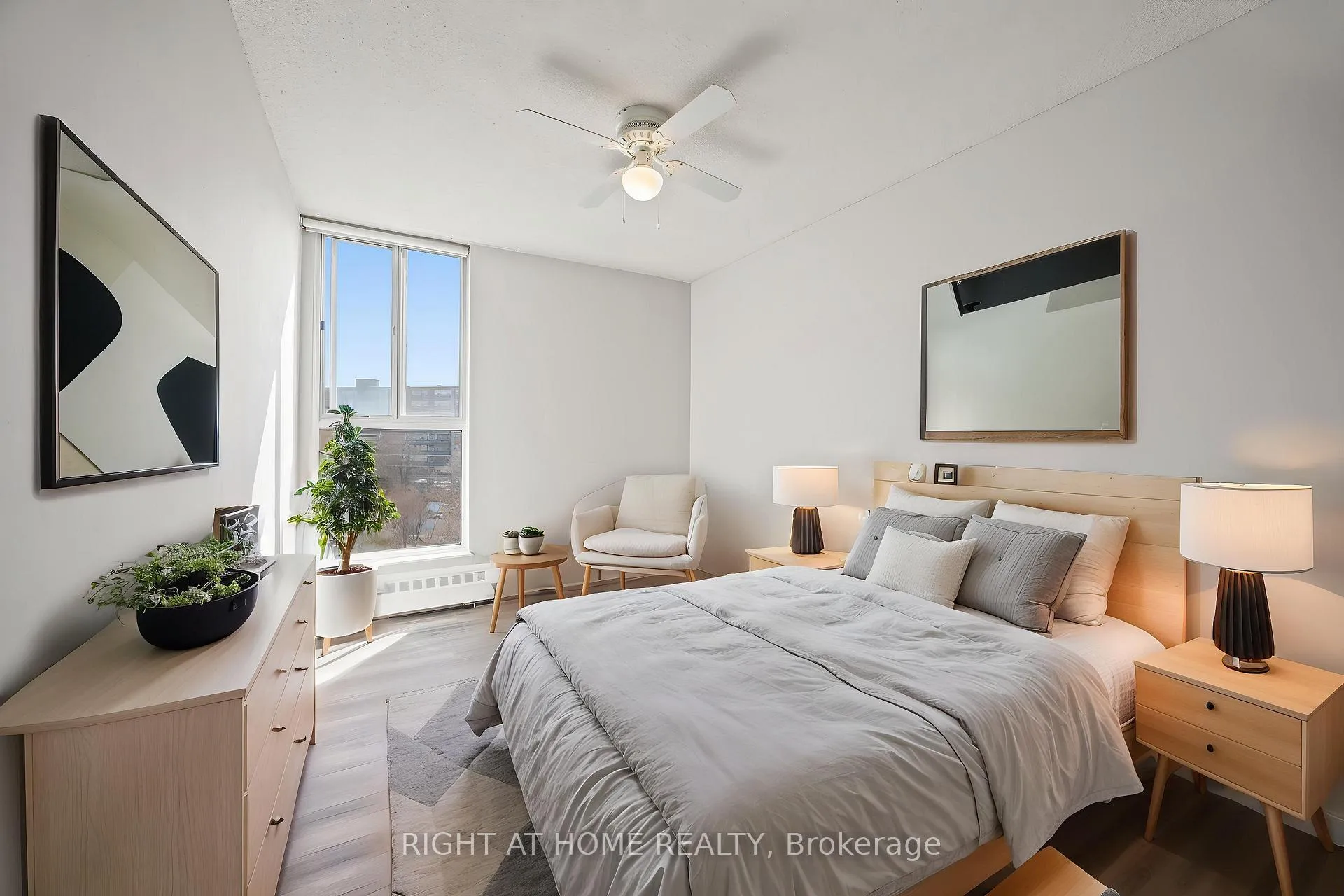 Photo 14 of Unit 808, 1966 Main Street W, Hamilton, Ainslie Wood — HOMEH