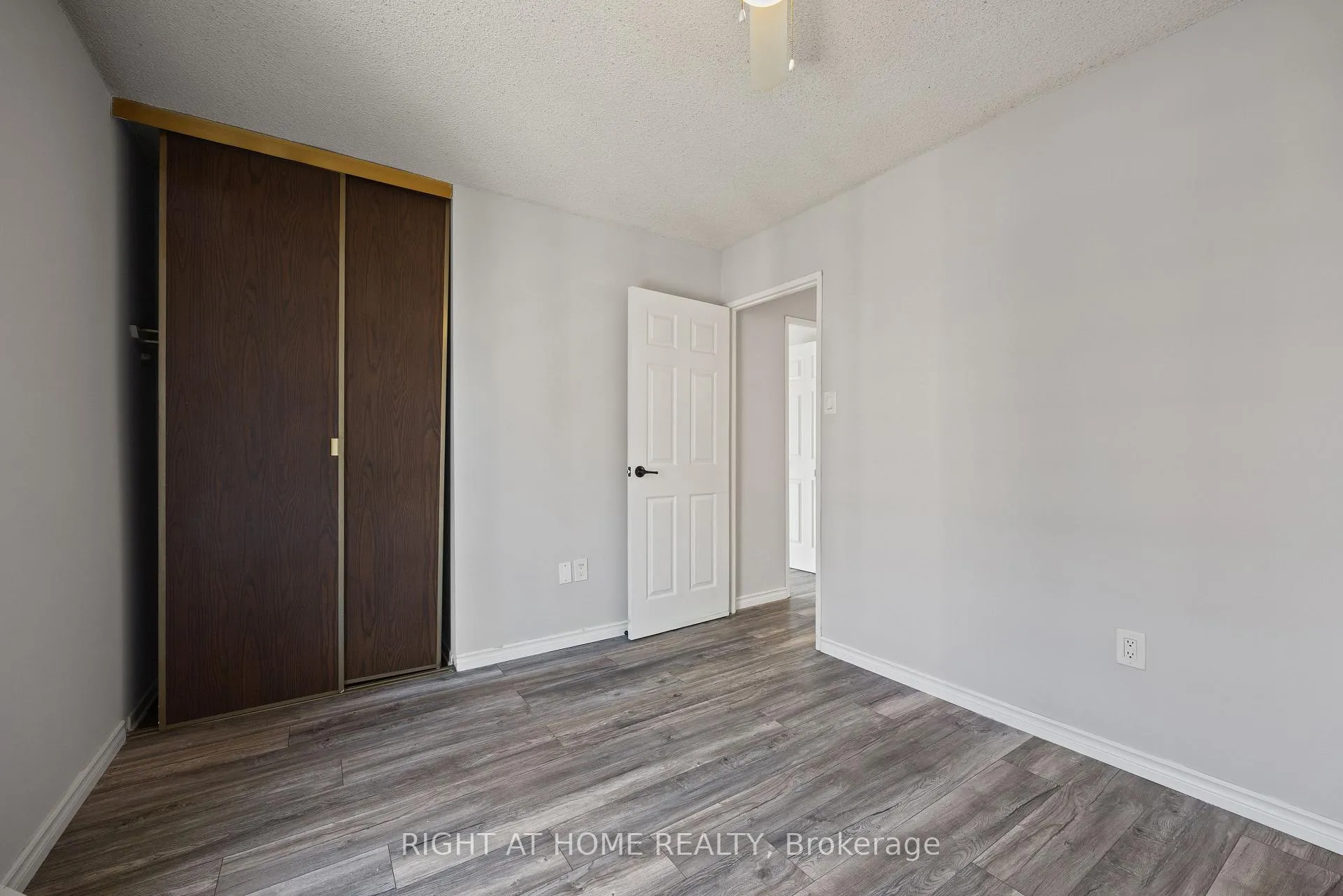 Photo 19 of Unit 808, 1966 Main Street W, Hamilton, Ainslie Wood — HOMEH