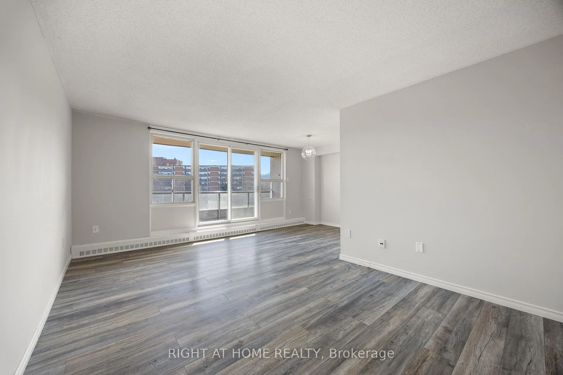 Photo 25 of Unit 808, 1966 Main Street W, Hamilton, Ainslie Wood — HOMEH