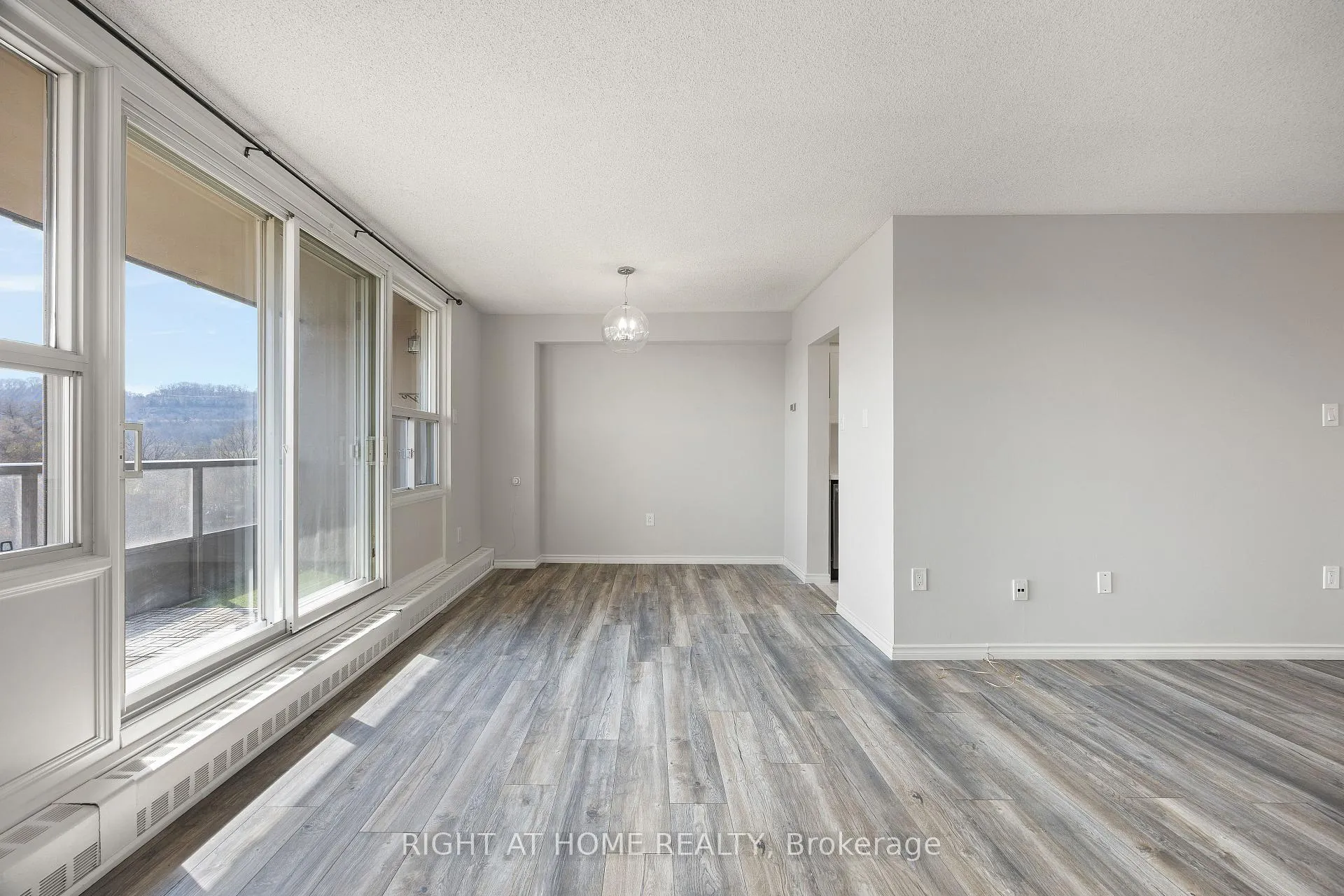 Photo 26 of Unit 808, 1966 Main Street W, Hamilton, Ainslie Wood — HOMEH