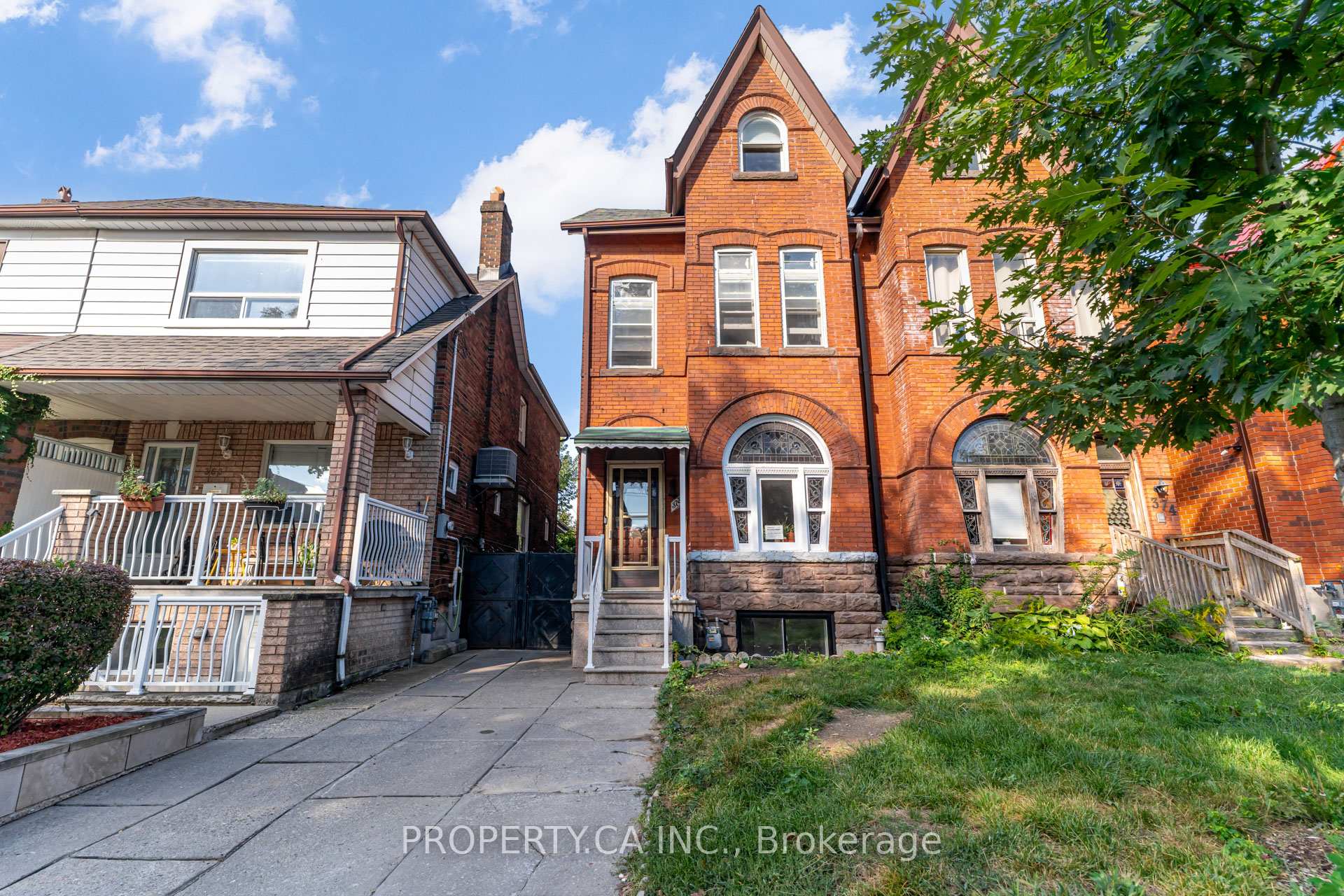 Front of Unit Basement, 372 Saint Clarens Avenue