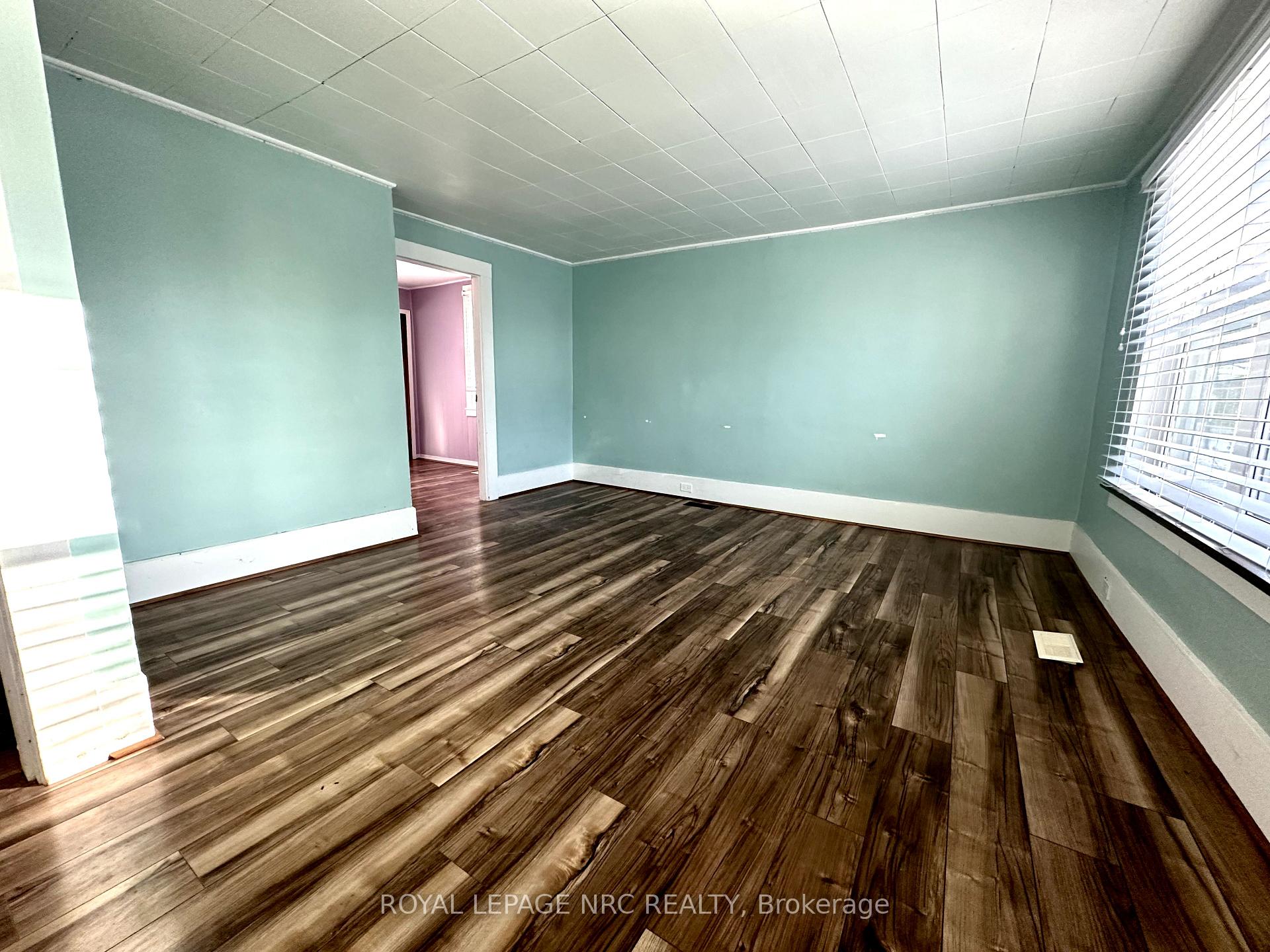 Photo 19 of 2292 Centre Street, Thorold, Port Robinson — HOMEH