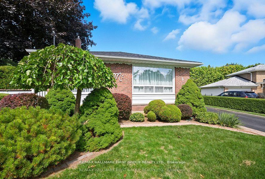Photo 2 of 6 Windover Drive, Scarborough, Woburn — HOMEH