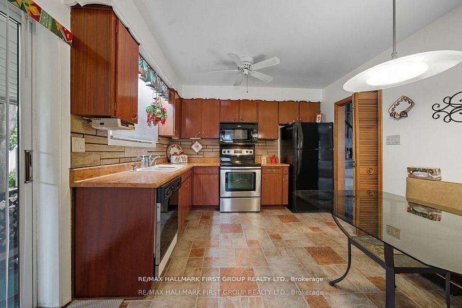 Photo 8 of 6 Windover Drive, Scarborough, Woburn — HOMEH