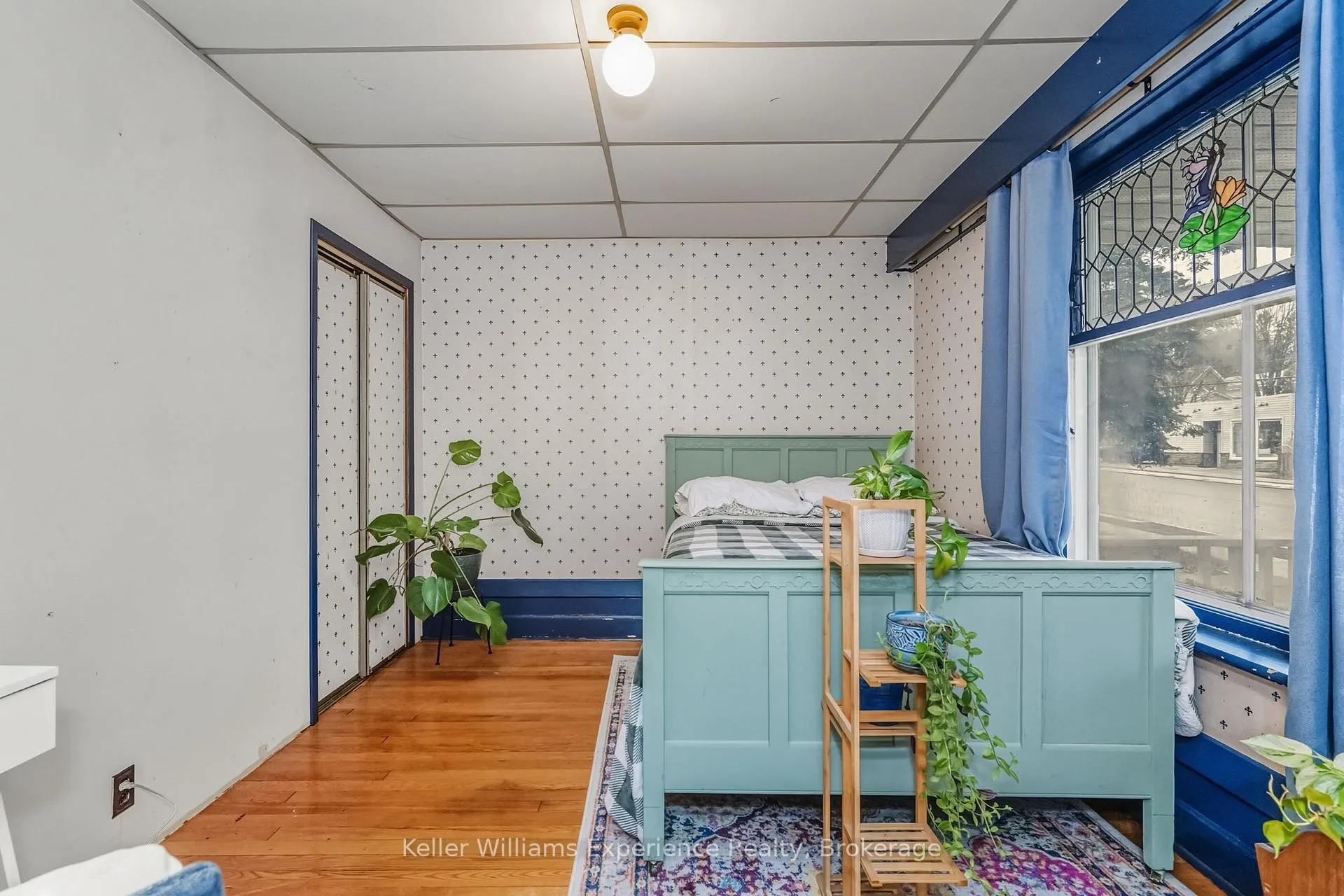 Photo 10 of 565 Yonge Street, Midland — HOMEH