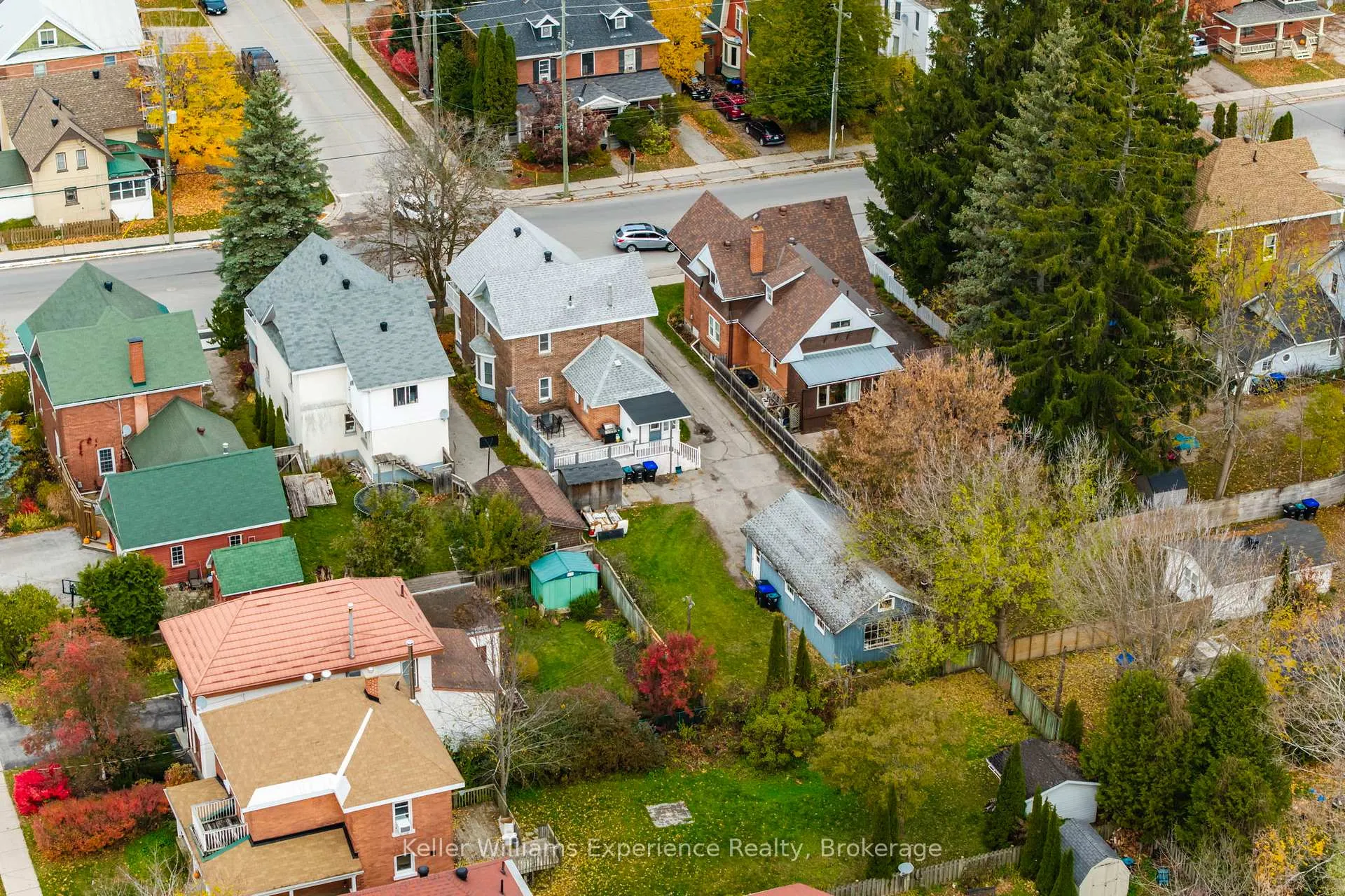 Photo 25 of 565 Yonge Street, Midland — HOMEH