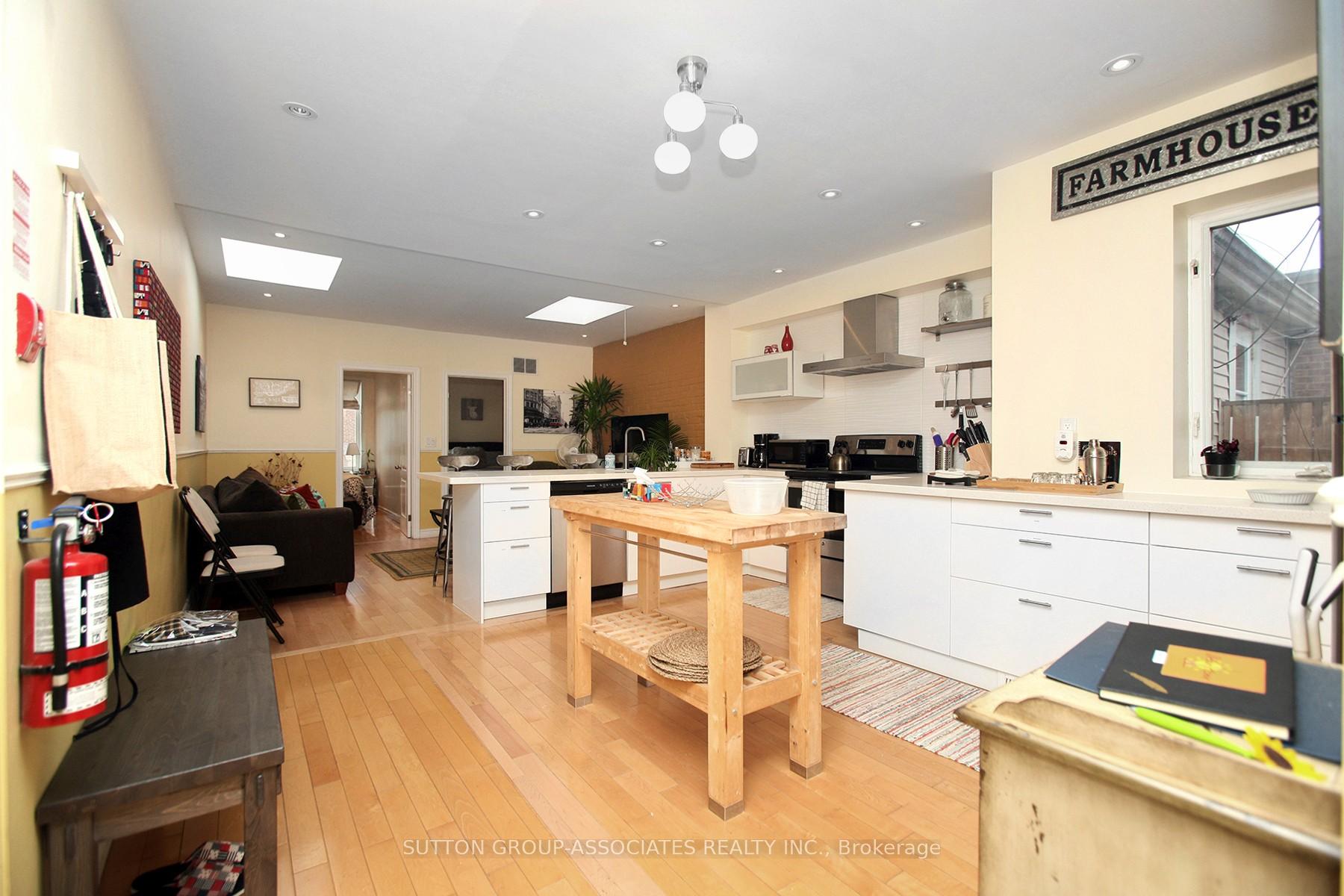 Photo 3 of Unit Unit 1, 478 Bloor Street, Toronto, The Annex — HOMEH