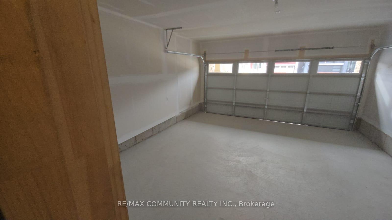 Photo 24 of 12 Heritage Way, Thorold, Rolling Meadows — HOMEH
