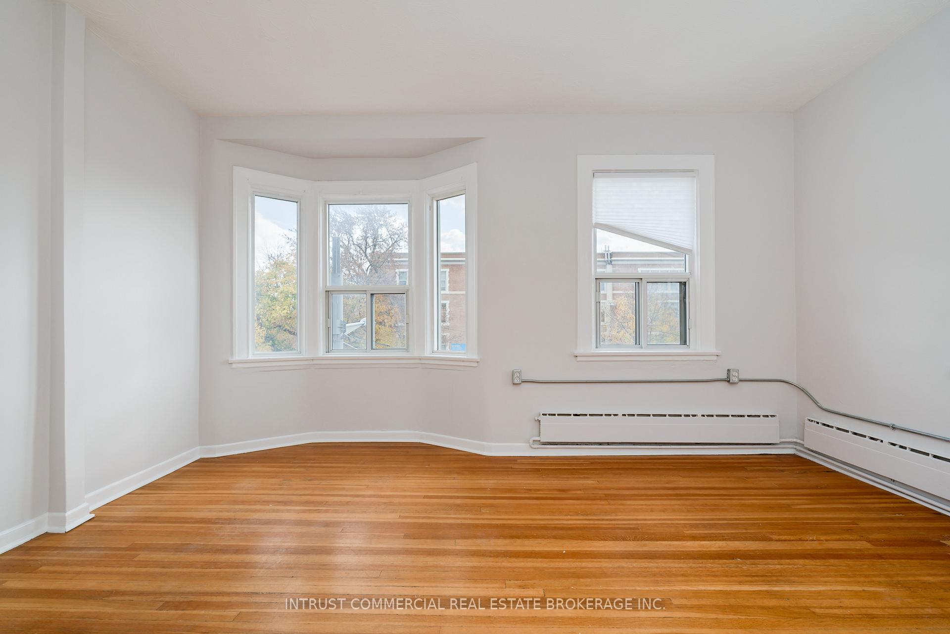 Front of Unit 3, 966 St Clair Avenue W
