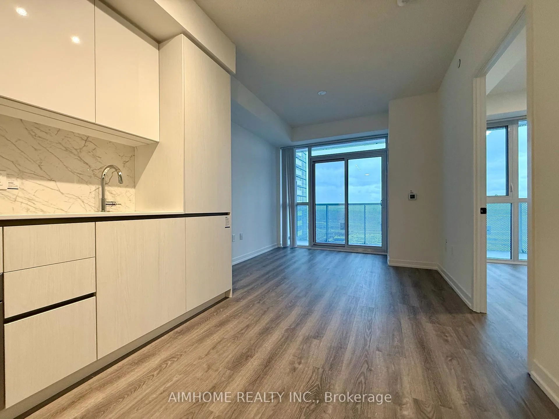 Photo 8 of Unit 2911, 8 Interchange Way, Vaughan, Vaughan Corporate Centre — HOMEH